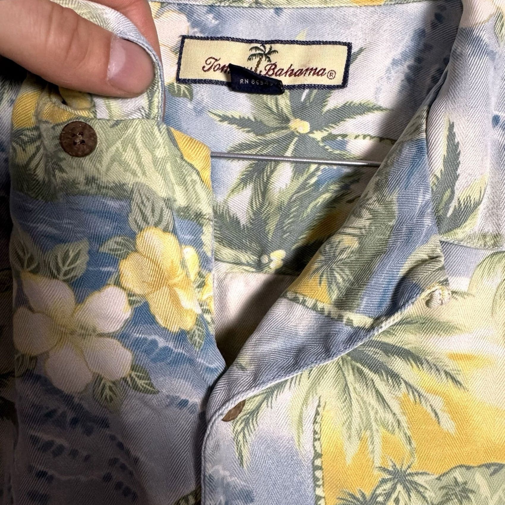 Tommy Bahama Tommy Bahama Shirt Mens M Camp Floral 100% Silk Palm Trees IslandZone Hawaiian Shirt Size US M / EU 48-50 / 2 - 5 Thumbnail