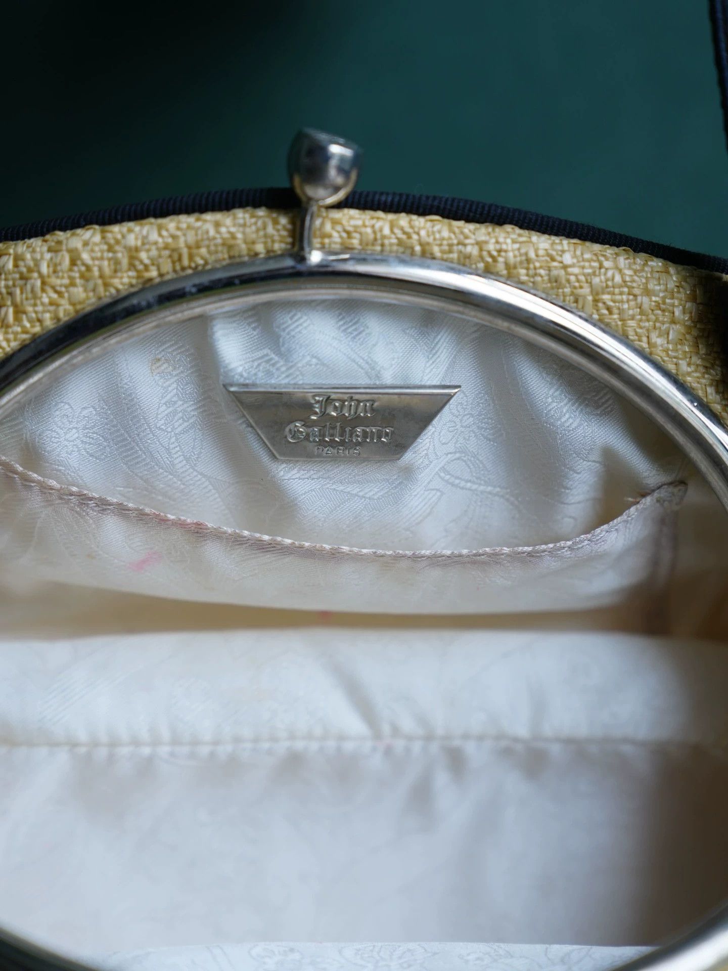 John Galliano John Galliano Vintage Straw Frog-Mouth Bow Handbag Size ONE SIZE - 8 Thumbnail