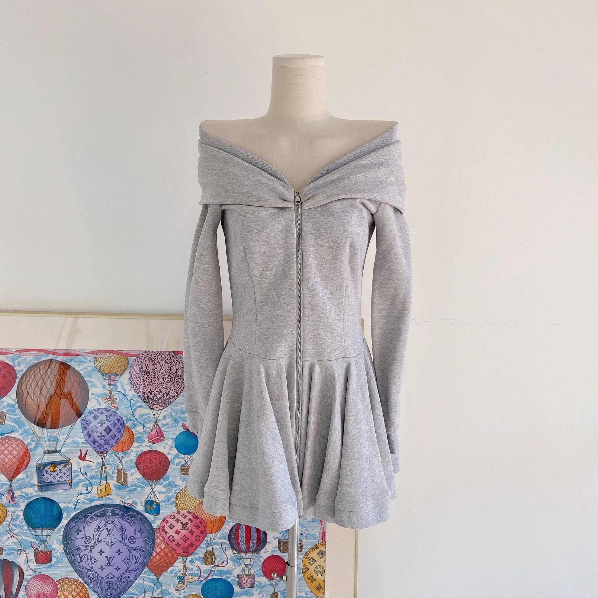 Moschino Moschino Women's one-shoulder dress 42 Size M / US 6-8 / IT 42-44 - 1 Thumbnail