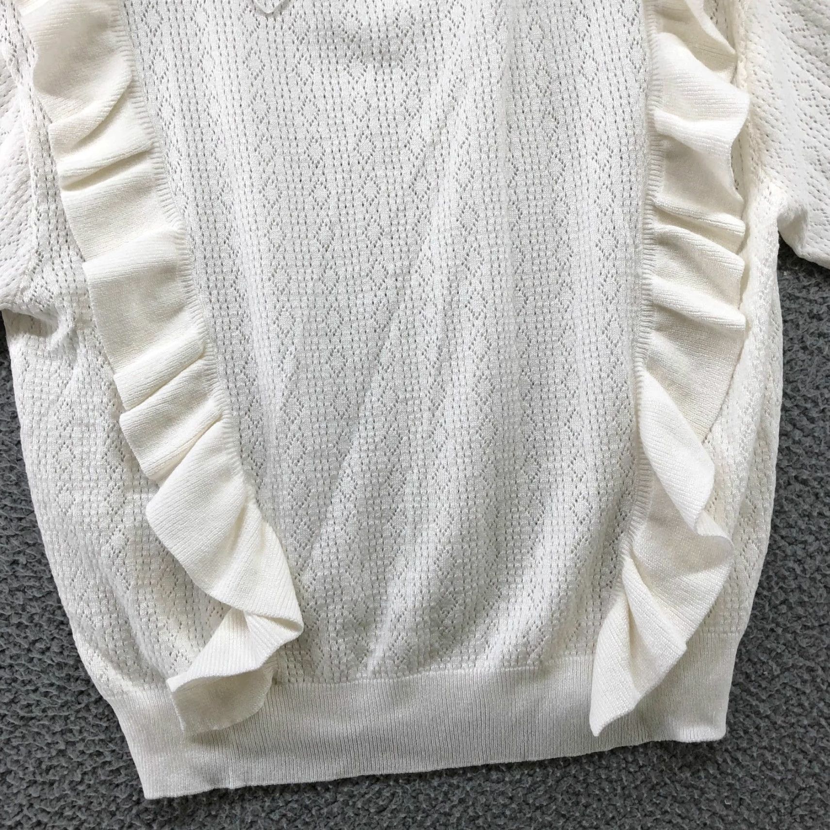 Vintage Unbranded Sweater Women M White Pointelle Knit Ruffle Front Lightweight 80s 90s Retro Size M / US 6-8 / IT 42-44 - 4 Thumbnail