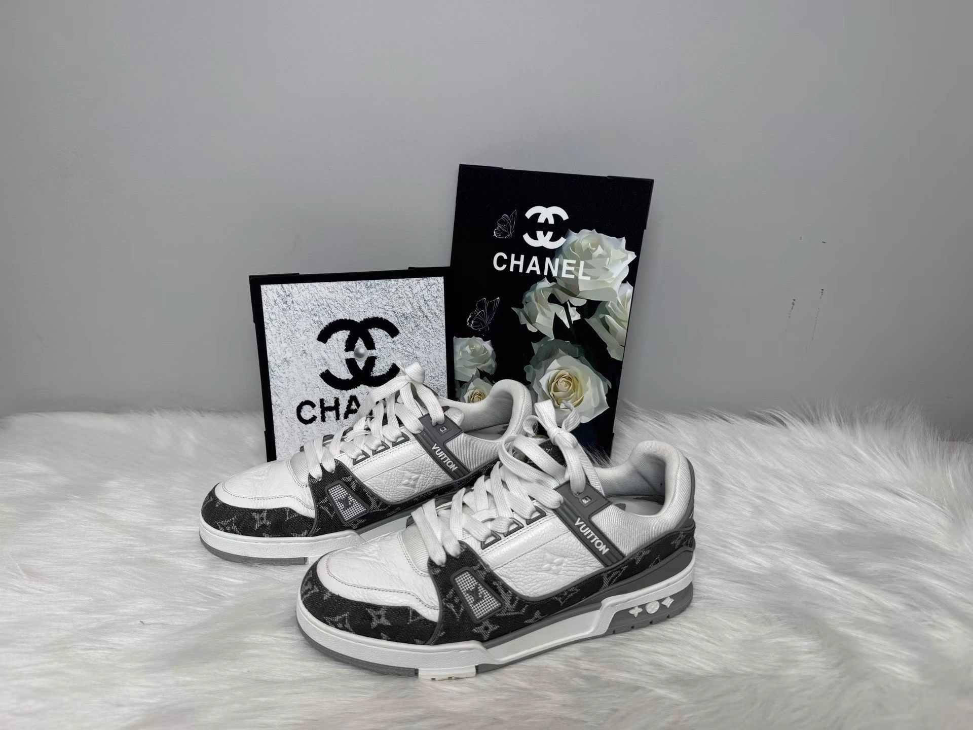 Louis Vuitton Louis Vuitton Grey White Denim Trainer Sneakers K36 Size US 8.5 / EU 41-42 - 1 Thumbnail