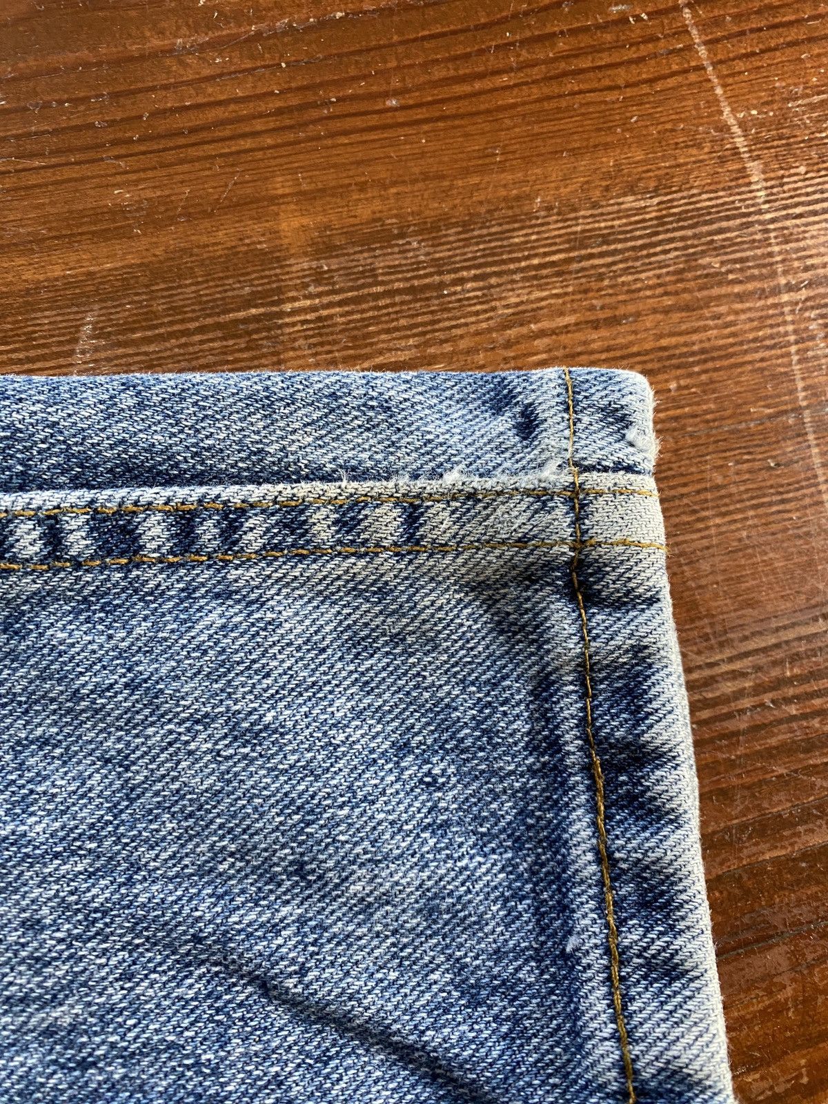 Levi's Vintage 1993 Levi’s 550 Relaxed Fit Blue Denim Jean 35x30 Size US 35 - 22 Thumbnail