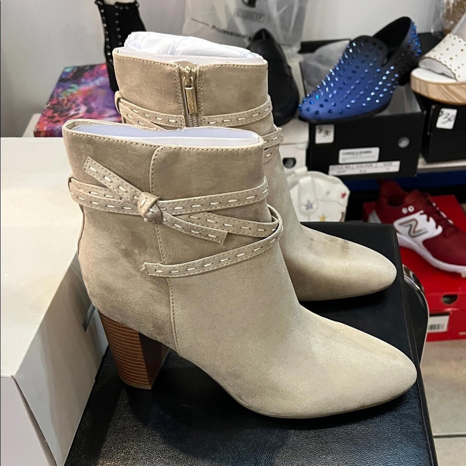 Other Bandolino Women's Beige Ankle Booties Size US 10 / IT 40 - 2 Thumbnail