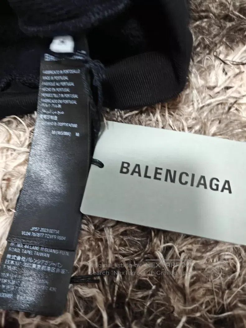 Balenciaga Balenciaga AI-generated hooded sweatshirt Size US M / EU 48-50 / 2 - 5 Thumbnail