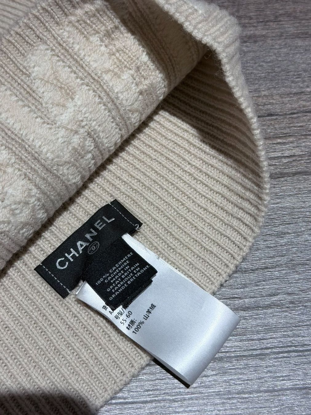Chanel Chanel 25C White Letter Cashmere Beanie . Size ONE SIZE - 3 Thumbnail