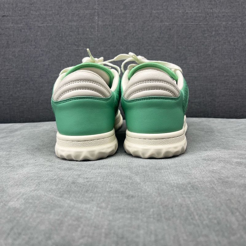 Gucci Gucci Round Toe Lace-Up Low Sneakers for All - Size US 5.5 / EU 38 - 2 Thumbnail