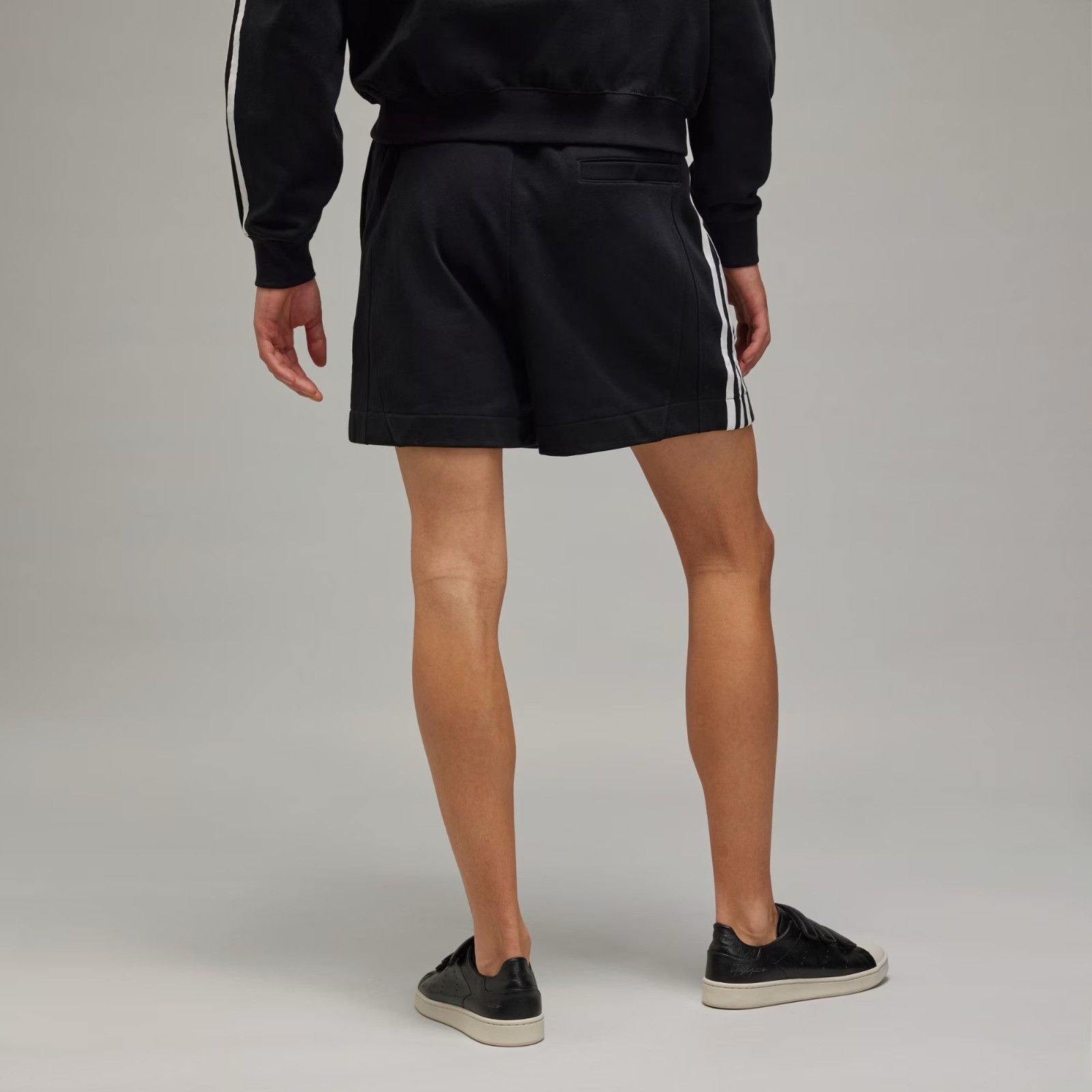 Adidas × Y-3 o1mle0526 French Terry Sweat Shorts in Black Size US 30 / EU 46 - 4 Thumbnail