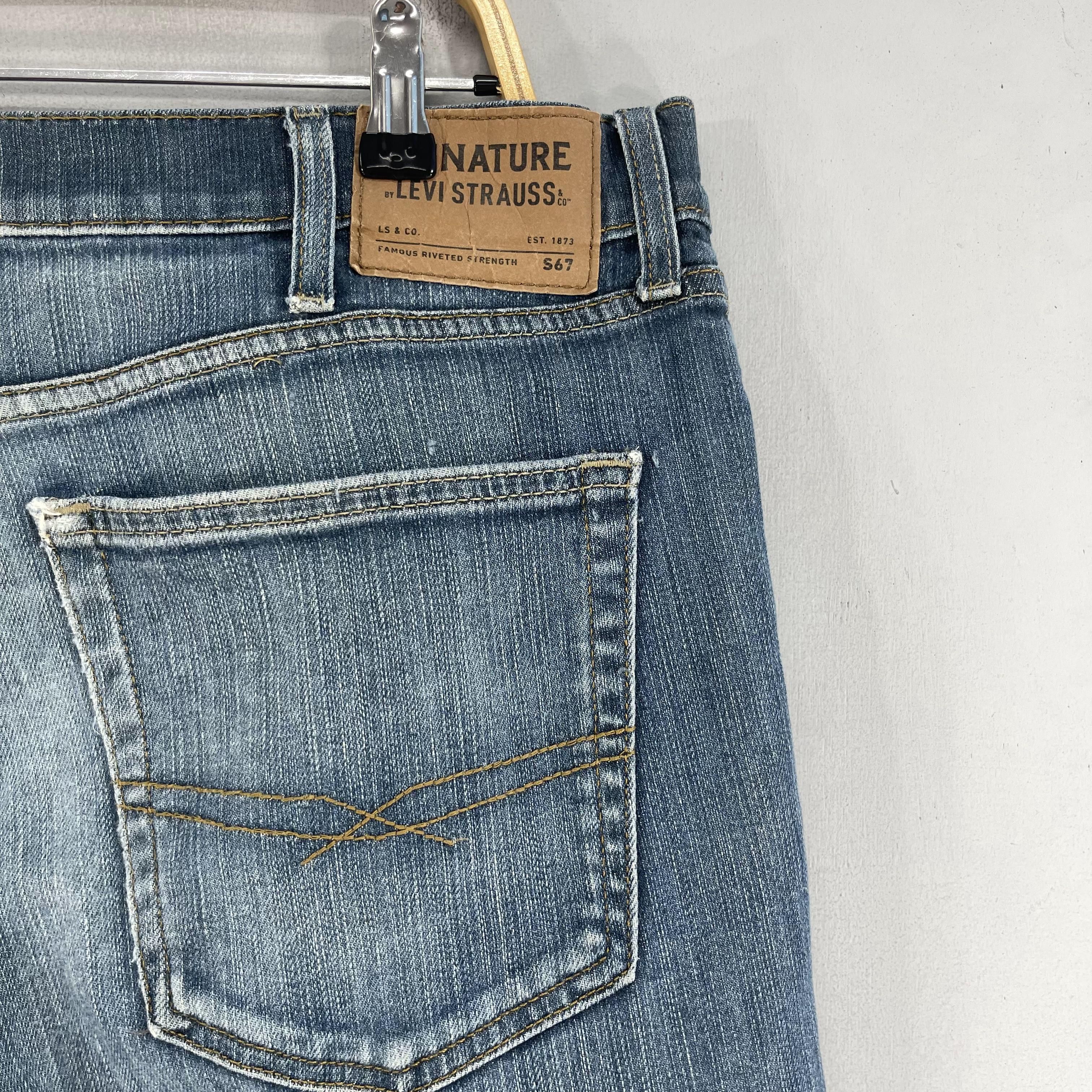 Levi's Size 39 Vintage Levis Signature Distressed Reconstruct Jeans Size US 39 - 12 Thumbnail