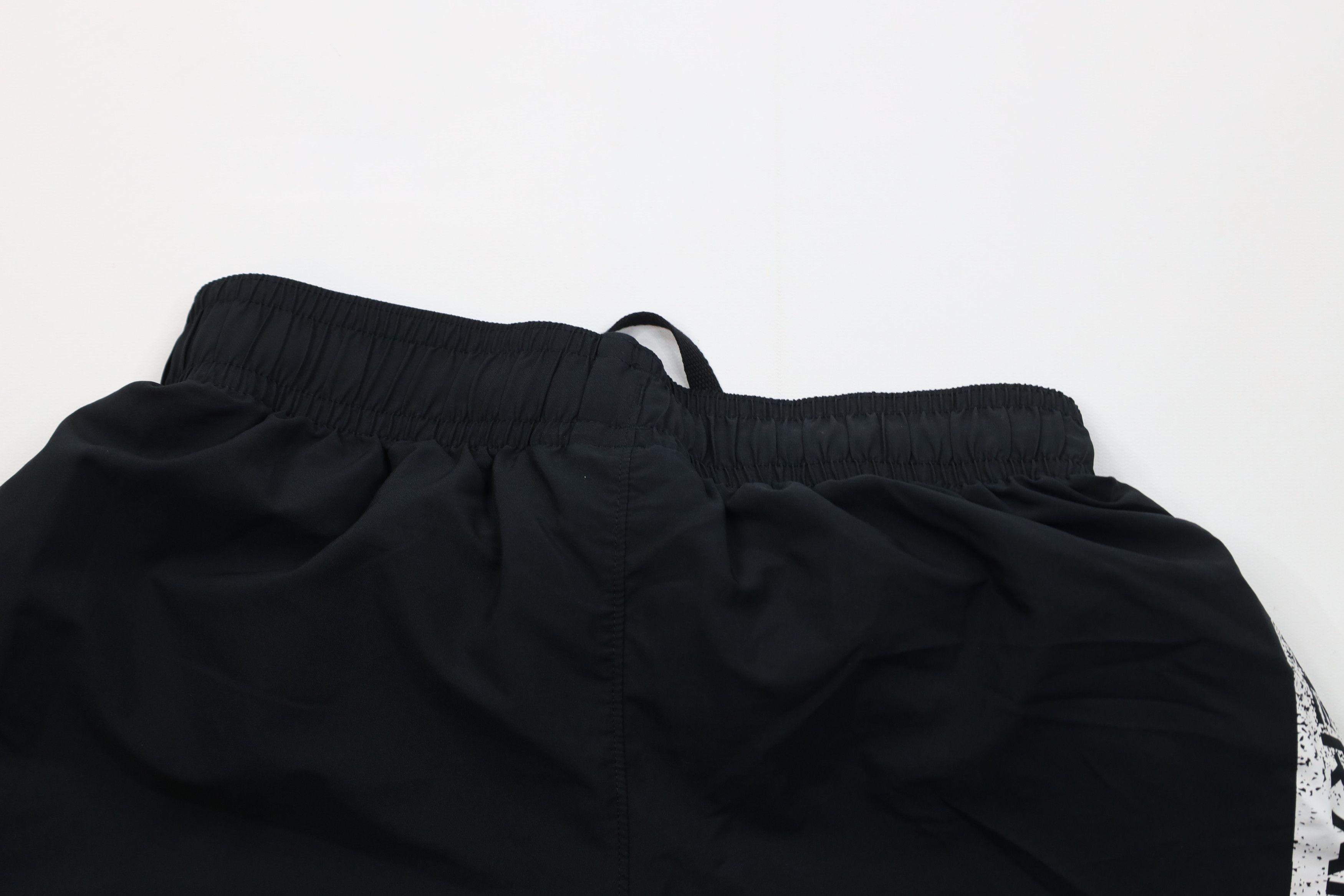 Under Armour Under Armour Spell Out Loose Fit Above Knee Gym Shorts Black Size US 32 / EU 48 - 8 Thumbnail