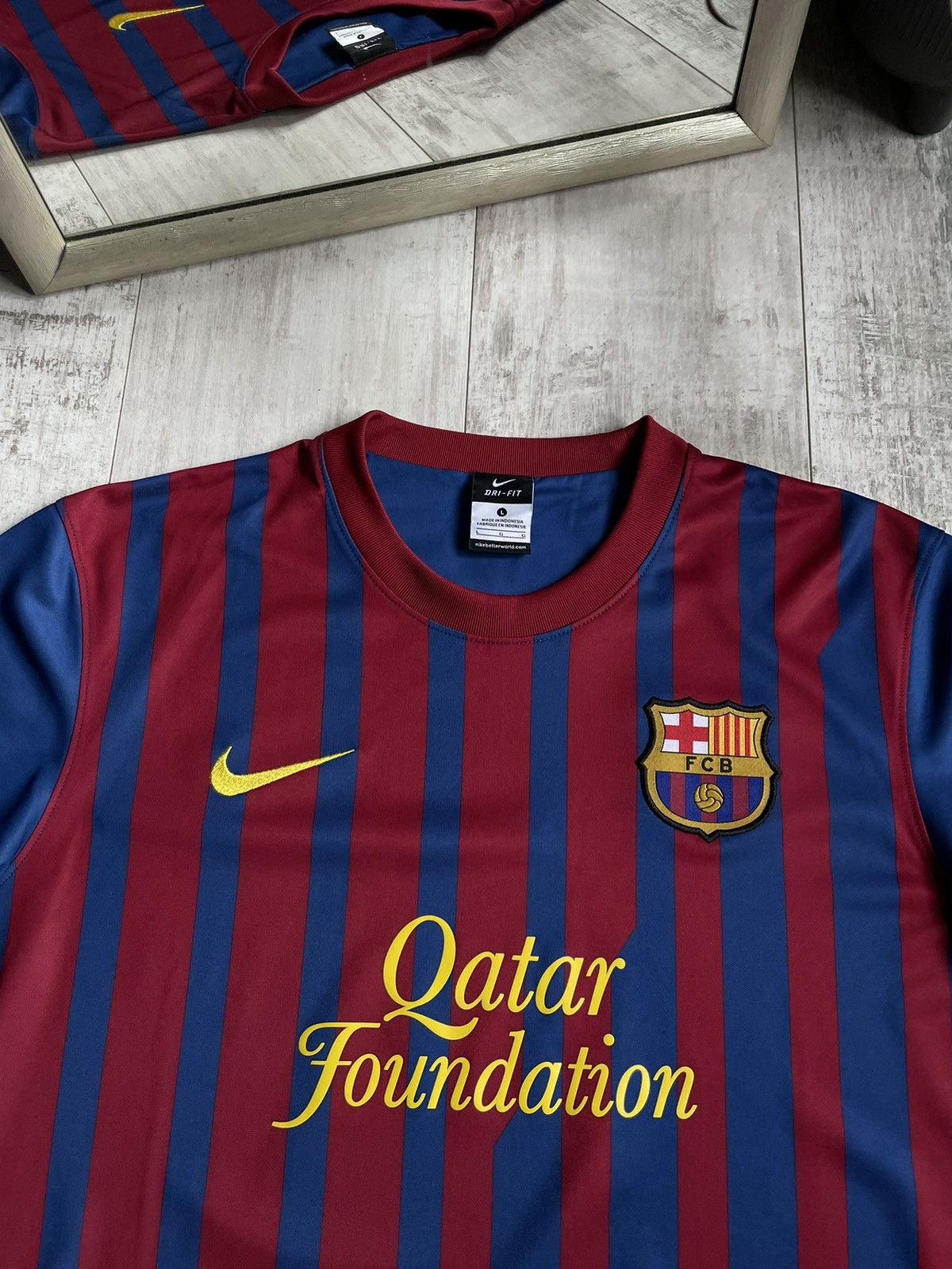 Nike Nike Barcelona 2011/2012 Football Shirt Home Jersey RARE Size US L / EU 52-54 / 3 - 3 Thumbnail