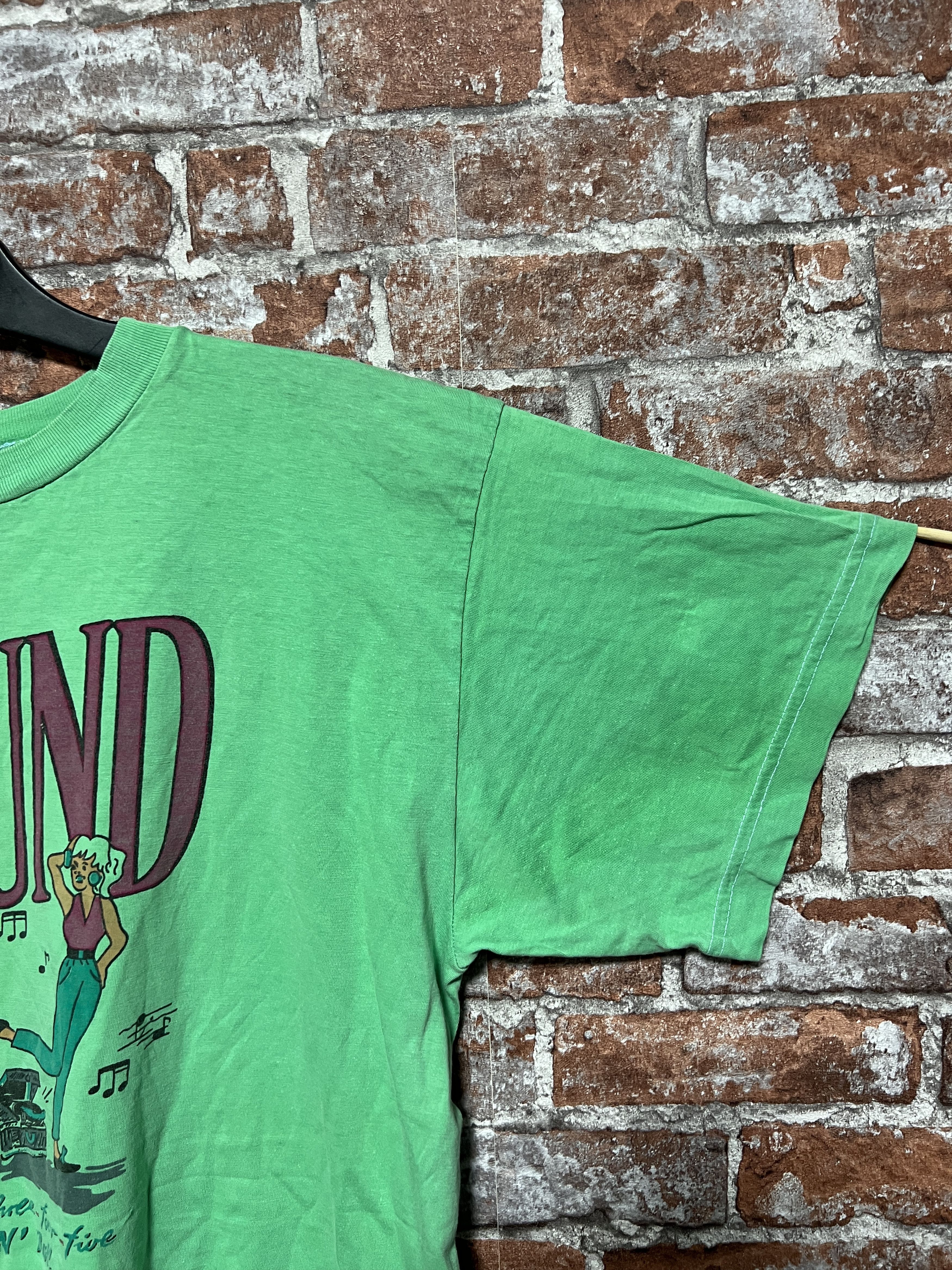 Band Tees Vintage 80s Rock N Roll Sound Music Graphic T-shirt Size US M / EU 48-50 / 2 - 4 Thumbnail