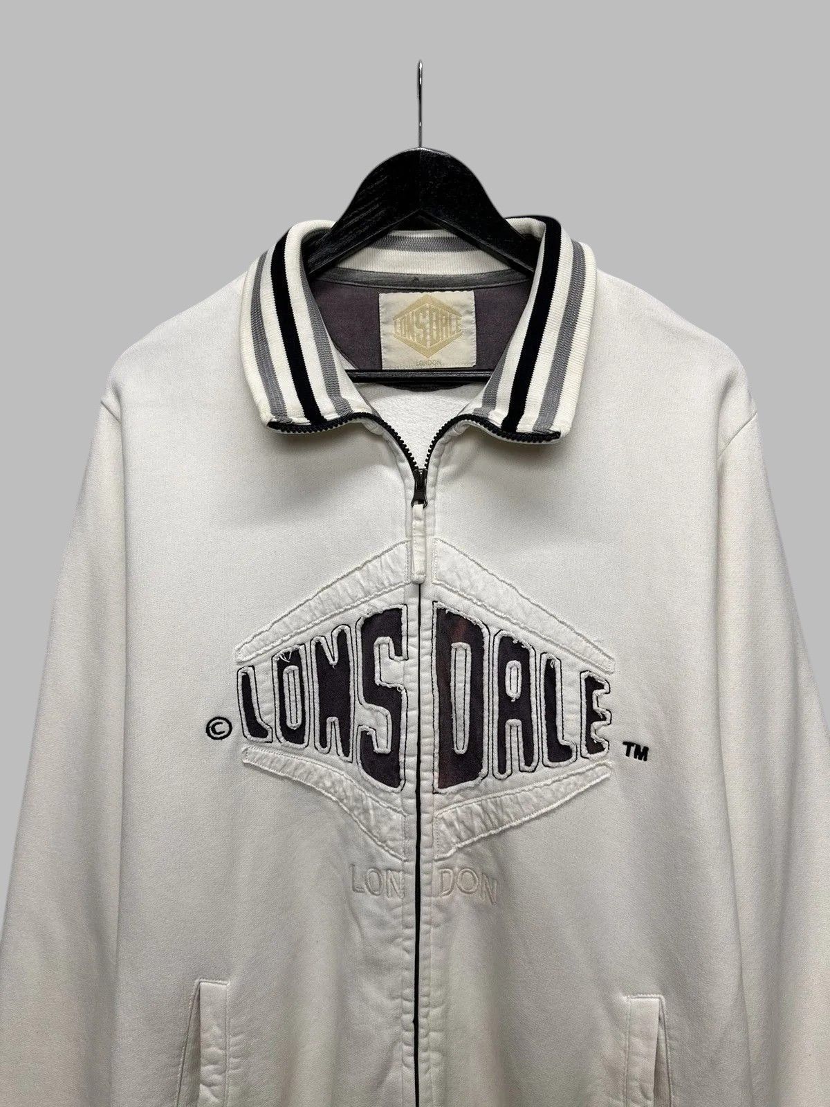 Lonsdale Diesel style Y2k Inspired Lonsdale Vintage White Sweatshirt Size US M / EU 48-50 / 2 - 2 Thumbnail