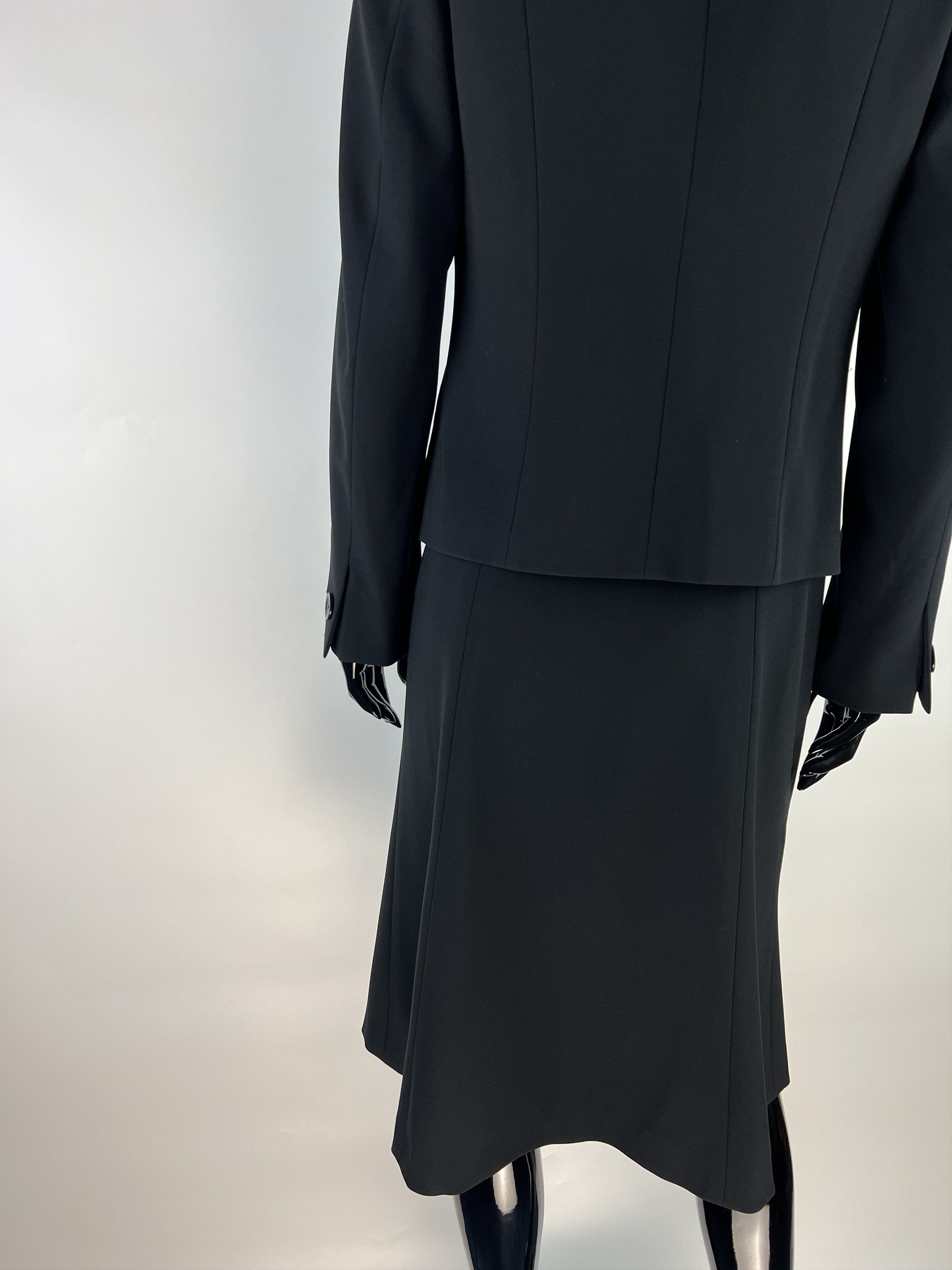 Max Mara Max Mara Black Skirt Suit Size US4 GB6 IT38 Size S / US 4 / IT 40 - 4 Thumbnail