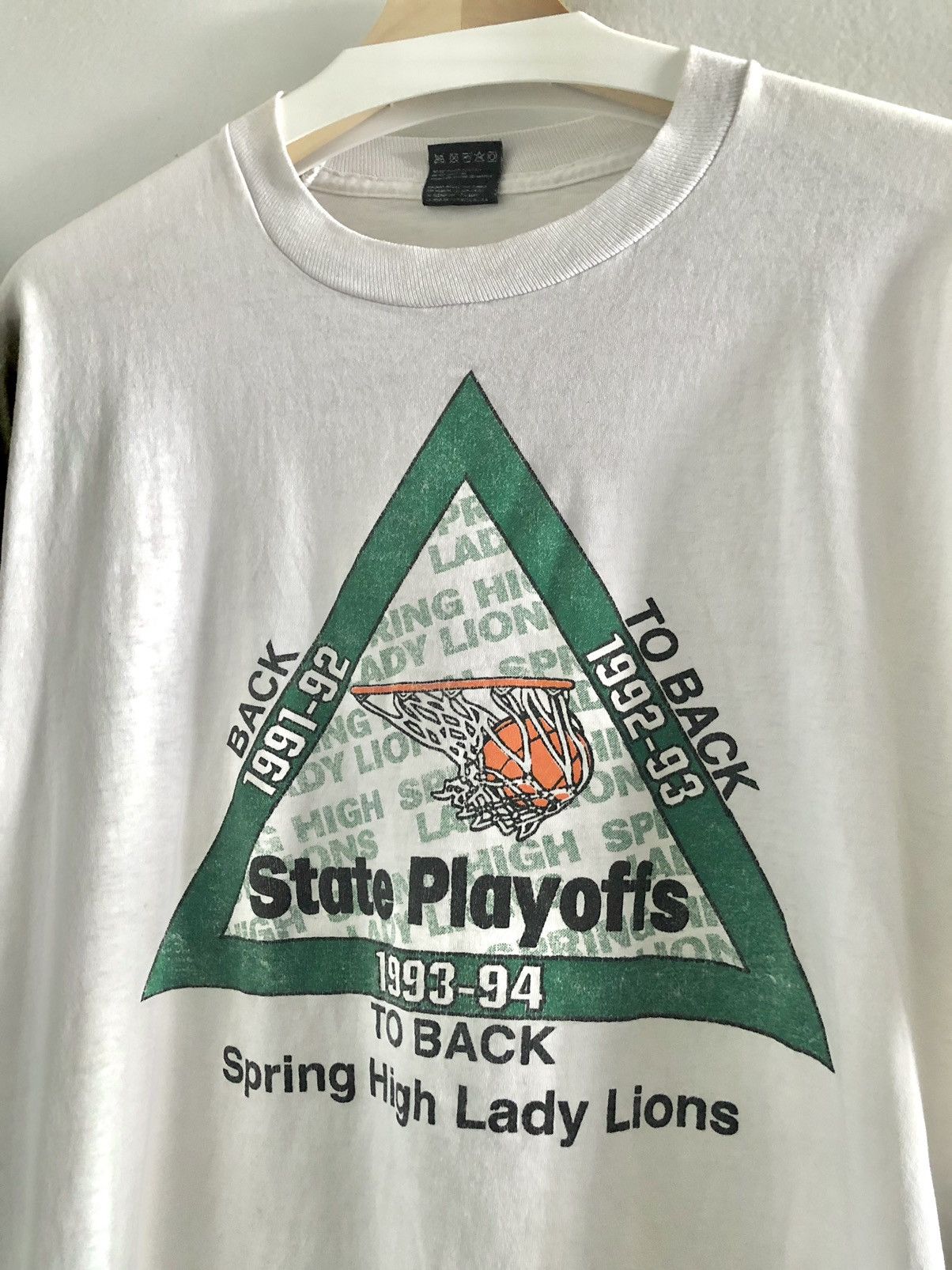 Vintage 90s Vintage Basketball State Playoffs Tee Shirt White/Green Size US XL / EU 56 / 4 - 1 Thumbnail