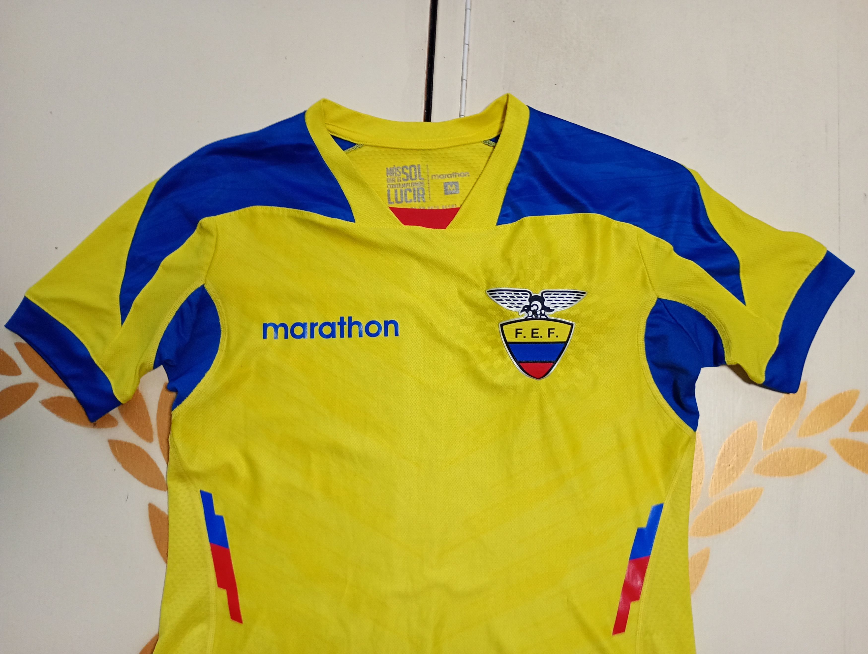 Other Marathon Ecuador Team Jersey 2014-2015 Size US M / EU 48-50 / 2 - 8 Thumbnail