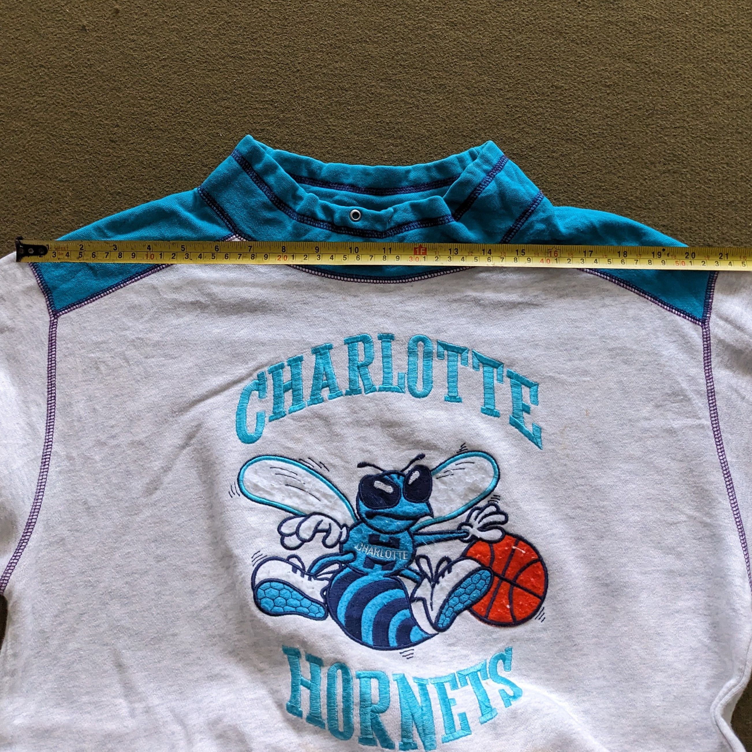 NBA Vintage CHARLOTTE HORNETS NBA Sports Sweatshirt Size US M / EU 48-50 / 2 - 6 Thumbnail