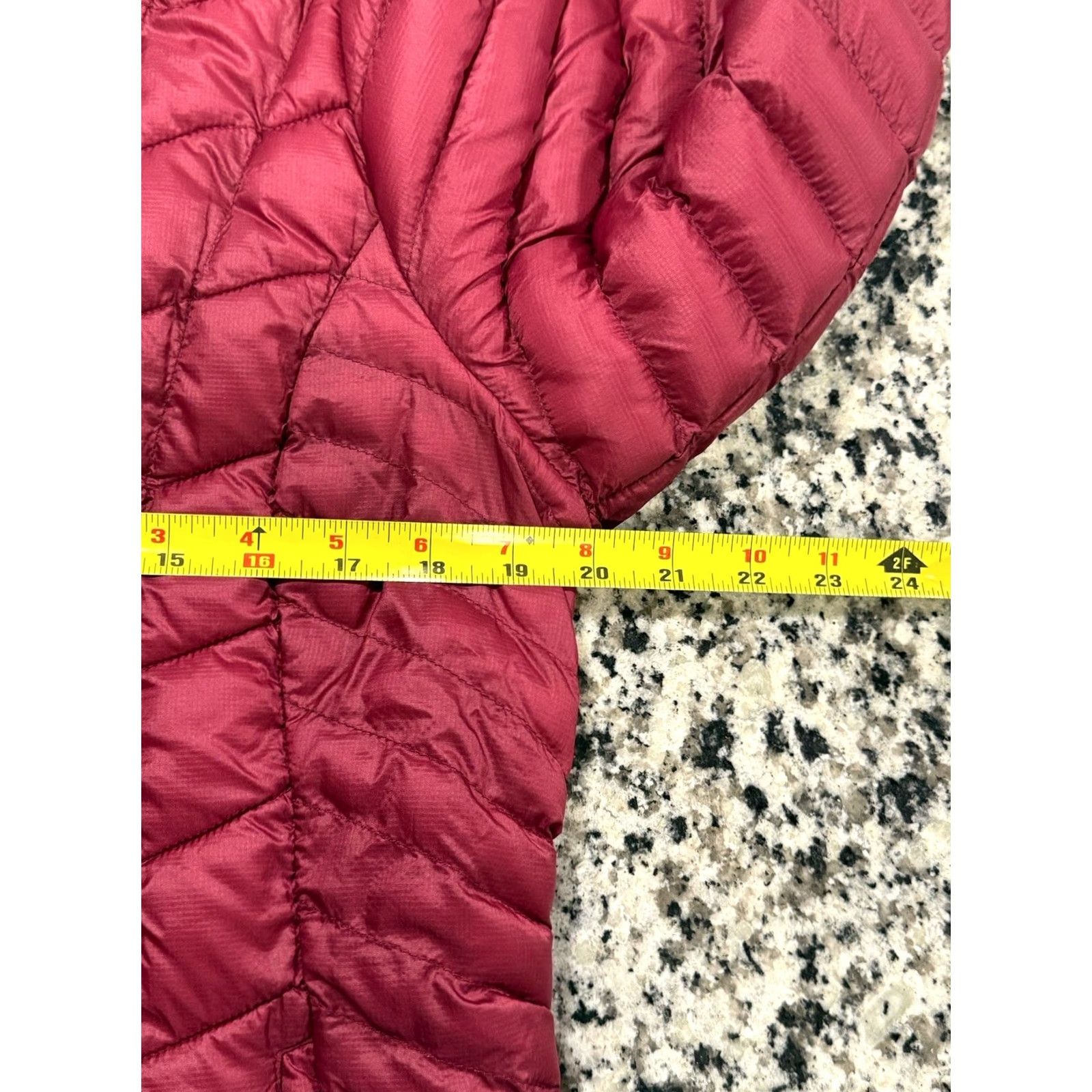 Marmot Marmot Puffer Jacket Hooded Womens Large Red Thinsulate 3M Quilted Zip Neck Pocket Lightweight Packable Casual Travel Autumn Winter Spring Size L / US 10 / IT 46 - 4 Thumbnail