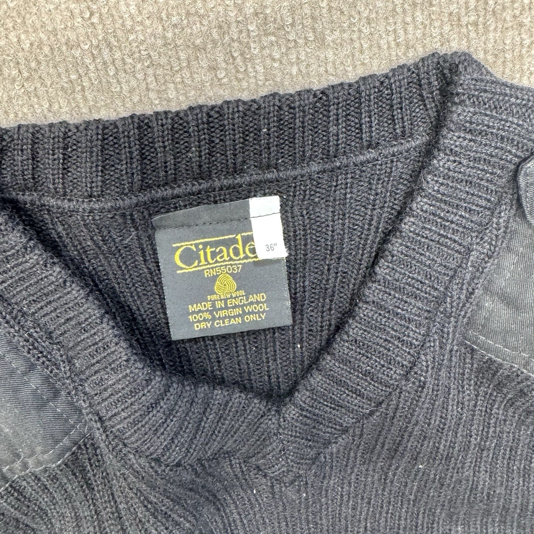 Greats VINTAGE Citadel Sweater Mens 36 Black Wool Pullover Knit Size US M / EU 48-50 / 2 - 3 Thumbnail