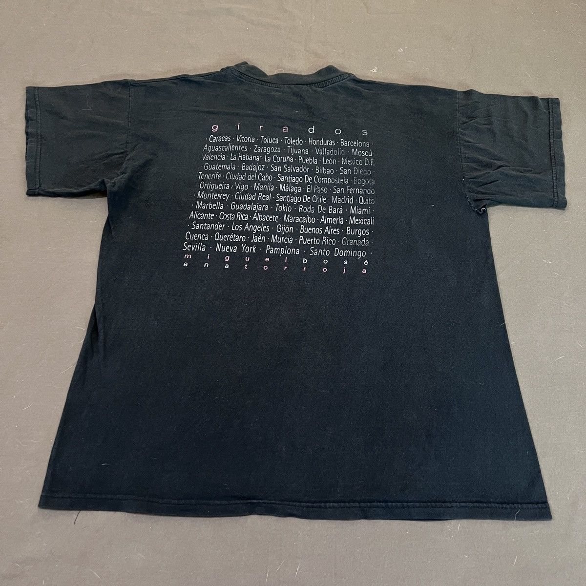 Band Tees × Vintage Vintage Girados Live Miguel Bosé Ana Torroja Tee Faded Size US L / EU 52-54 / 3 - 5 Thumbnail