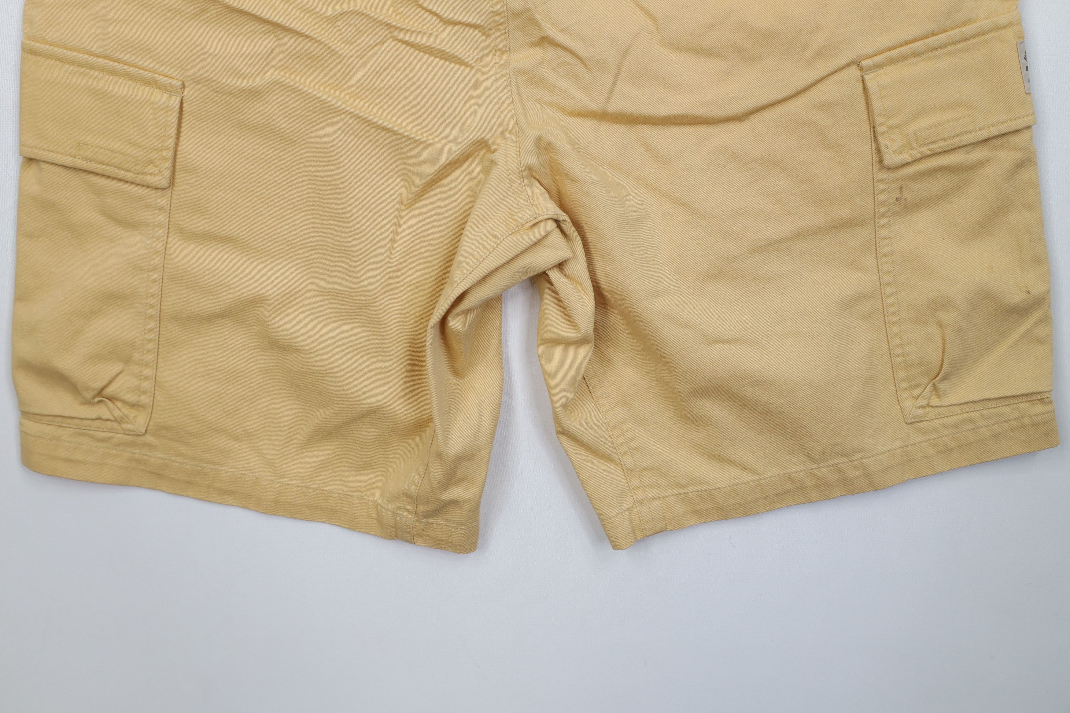 Columbia Vintage Columbia Relaxed Fit Cargo Shorts Yellow Cotton Size US 32 / EU 48 - 11 Thumbnail