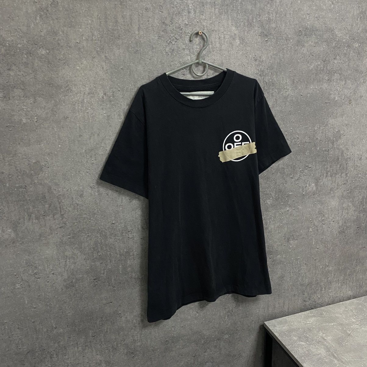 Off-White Off White T-Shirt Big Logo Size US M / EU 48-50 / 2 - 4 Thumbnail