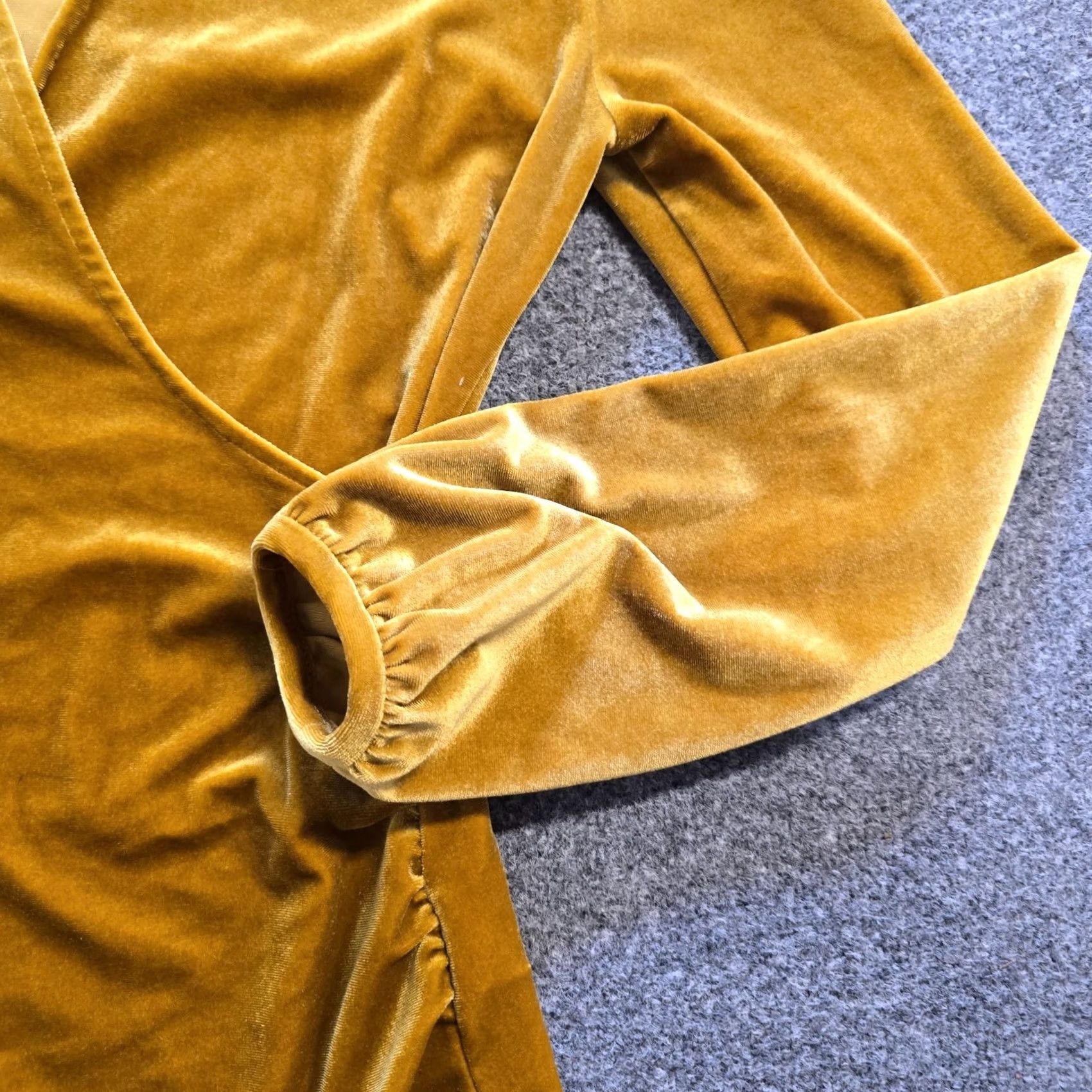 Boden Boden Top Blouse Womens 6 Yellow Mustard Velour Faux Wrap Long Sleeve Classic Holiday Size M / US 6-8 / IT 42-44 - 4 Thumbnail
