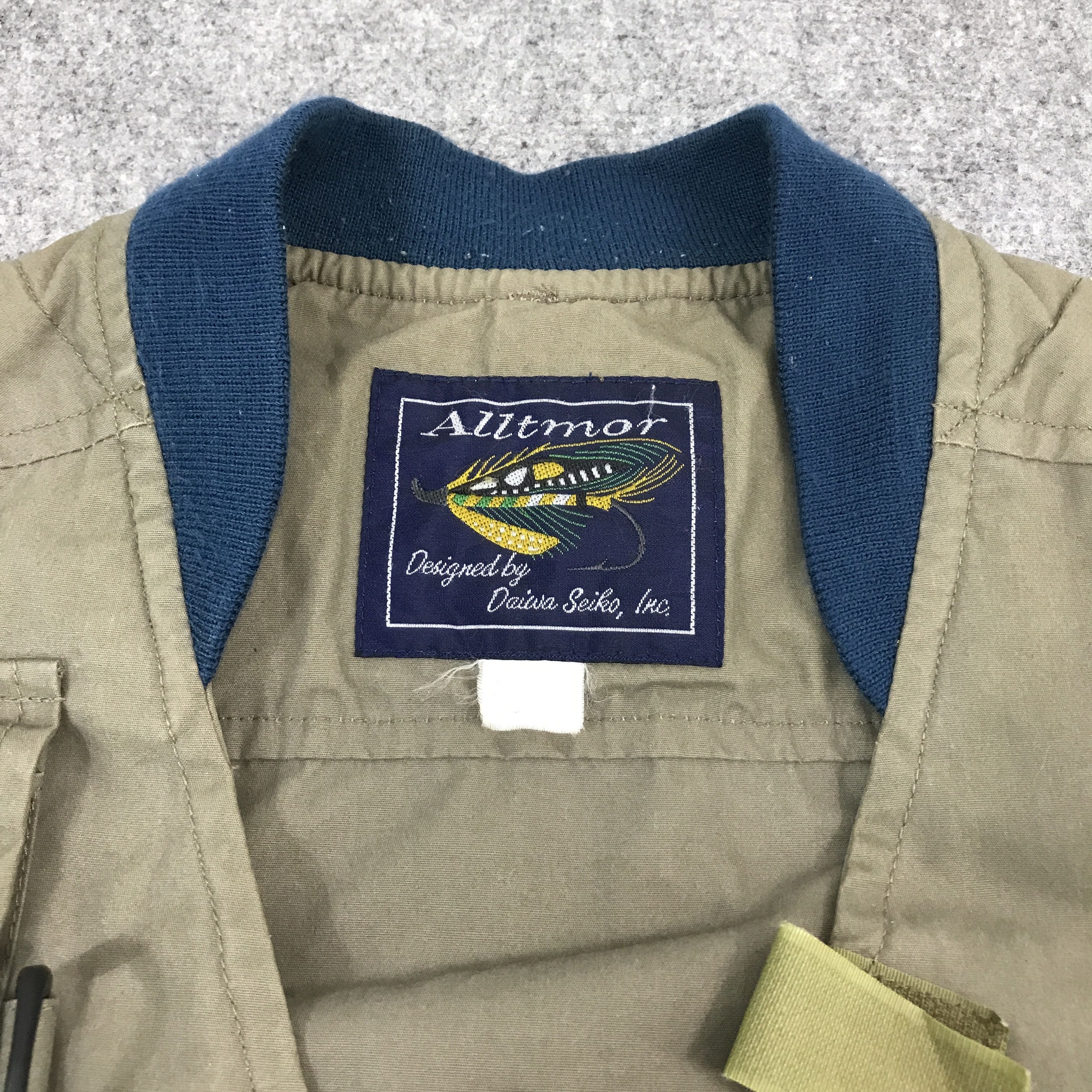 Japanese Brand ALLTMOR TACTICAL POCKET FISHING VEST JACKET Size US L / EU 52-54 / 3 - 7 Thumbnail