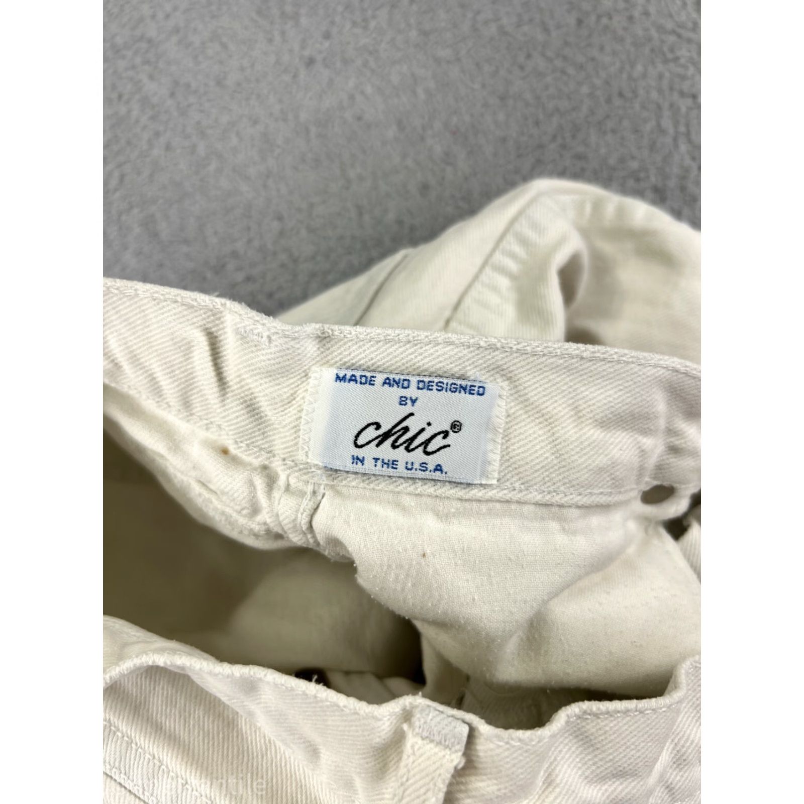 Vintage VINTAGE CHIC Women's Jeans Tapered High Rise White Denim 26 Cotton Blend 90s Womens Size 26" / US 2 / IT 38 - 3 Thumbnail