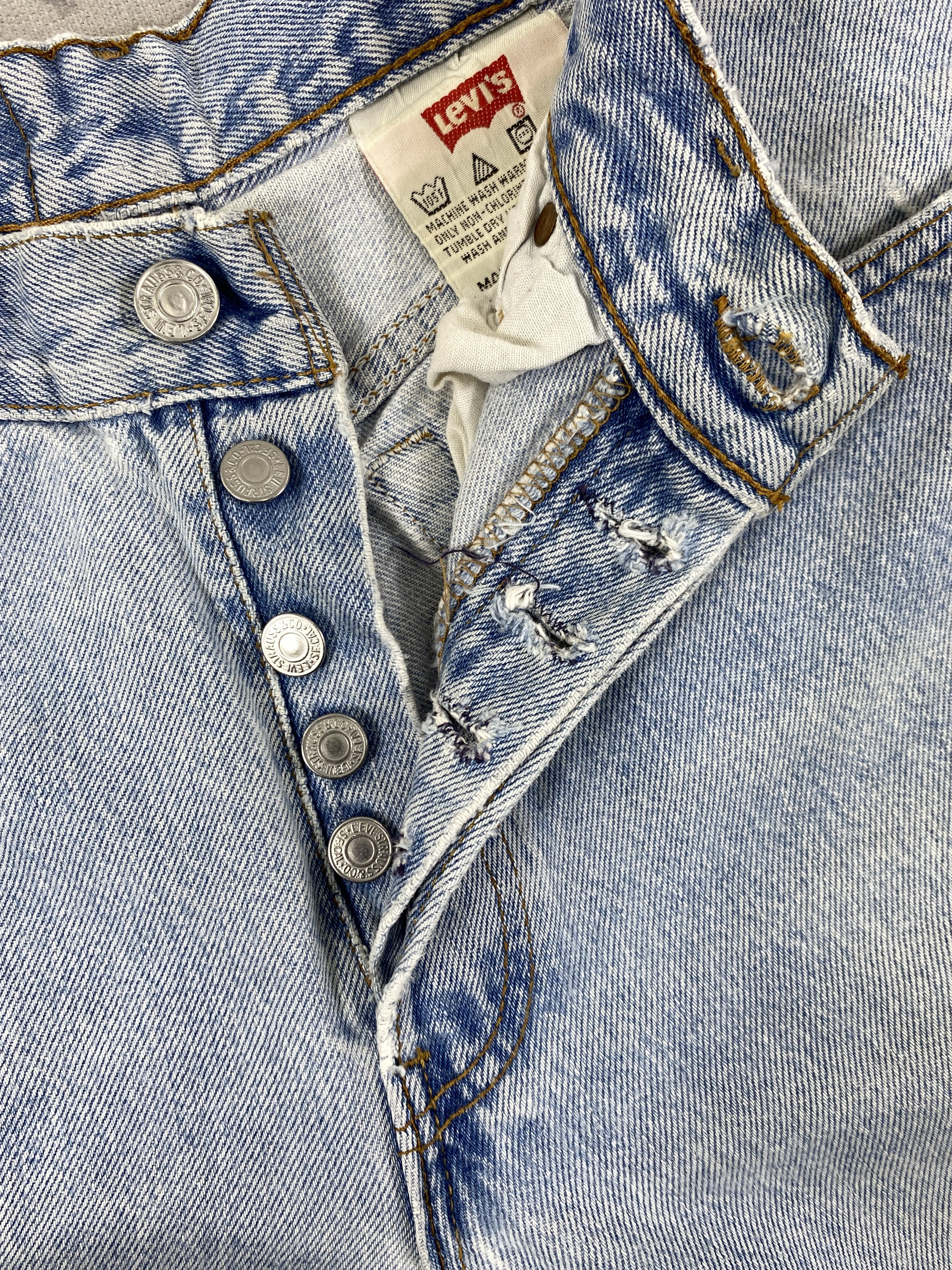 Levi's 90's Light Blue Wash Vintage Levi's 501 USA 25x28 -JN1598 Size US 26 / EU 42 - 6 Thumbnail
