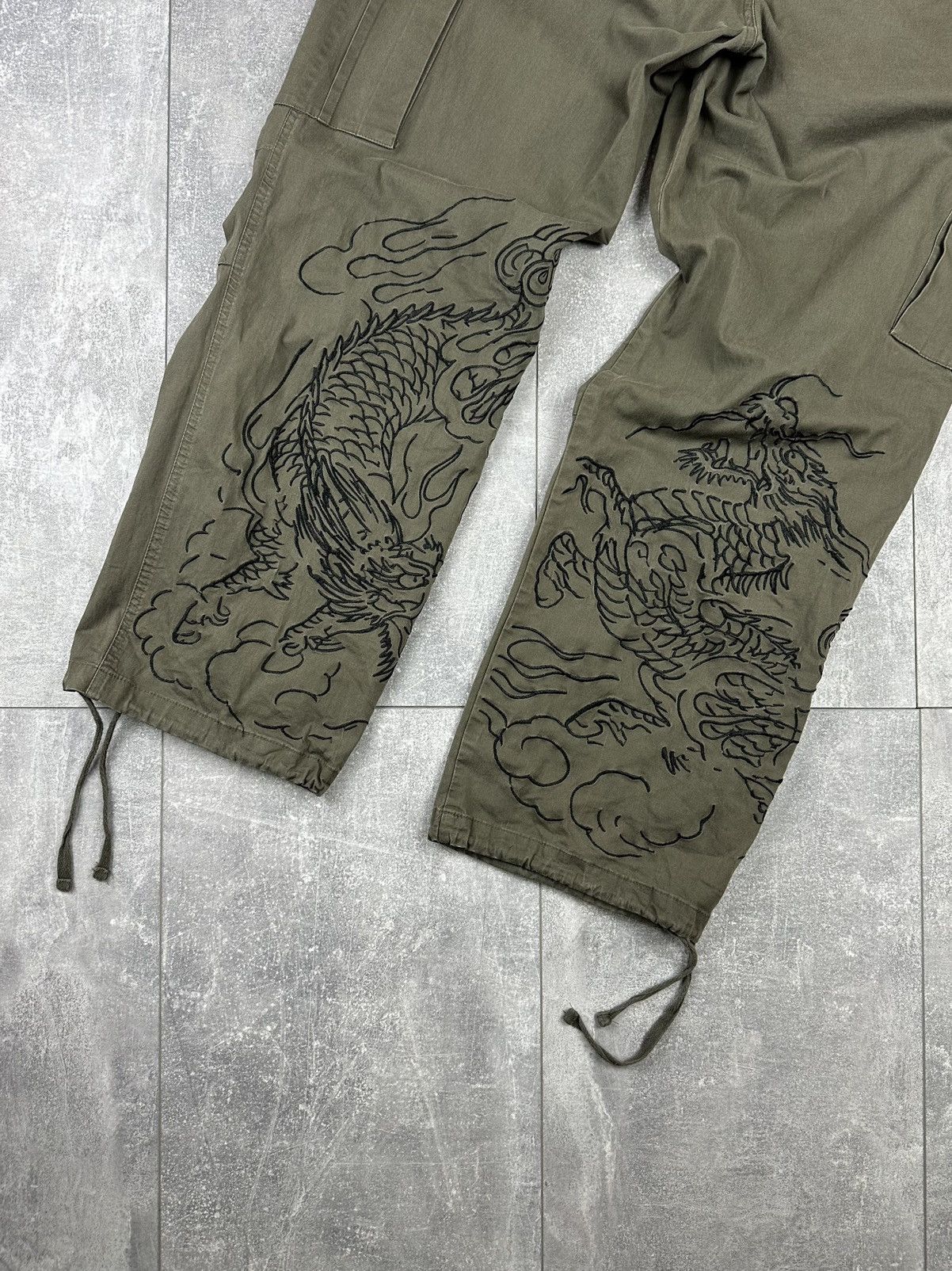 Ed Hardy Ed Hardy X Urban Outfitters Japanese Cargo Dragon Pants Size US 30 / EU 46 - 2 Thumbnail