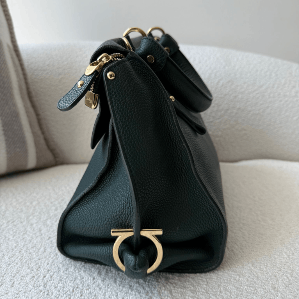 Salvatore Ferragamo o1s1rm0526 Size : OS / Shoulder Bag in Green Size ONE SIZE - 5 Thumbnail