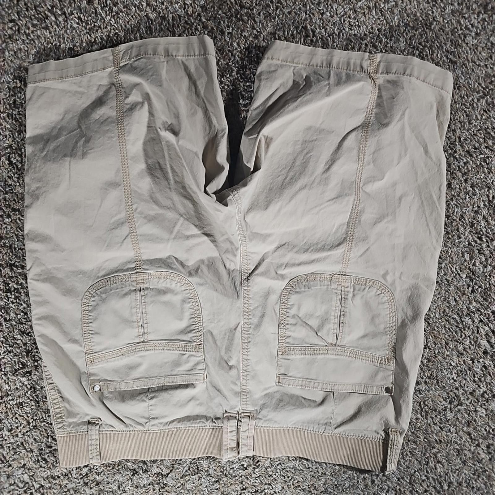 Lee Lee Relaxed Fit 12 Medium Beige Shorts Size 34" / US 12 / IT 48 - 5 Thumbnail