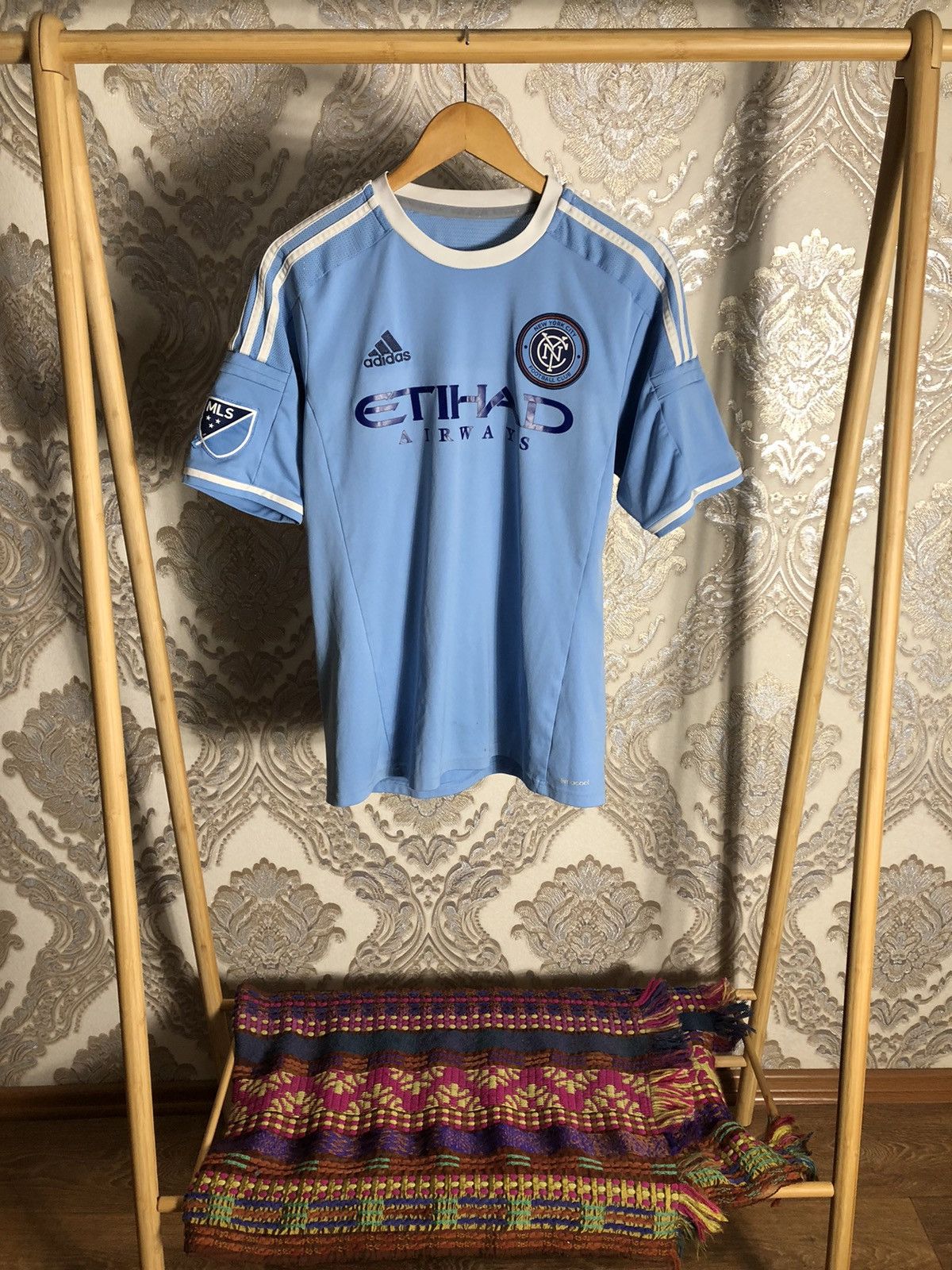Adidas VINTAGE ADIDAS NEW YORK CITY MLS SOCCER JERSEY RETRO Y2K 90s Size US M / EU 48-50 / 2 - 1 Thumbnail