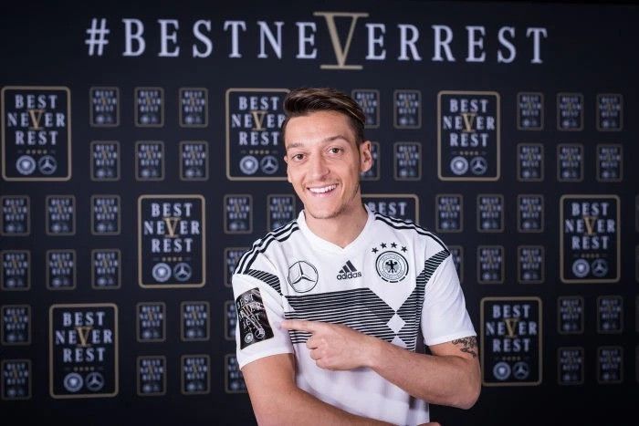 Adidas GERMANY X MERCEDES-BENZ 2018 SPECIAL FOOTBALL SOCCER JERSEY Size US M / EU 48-50 / 2 - 9 Thumbnail