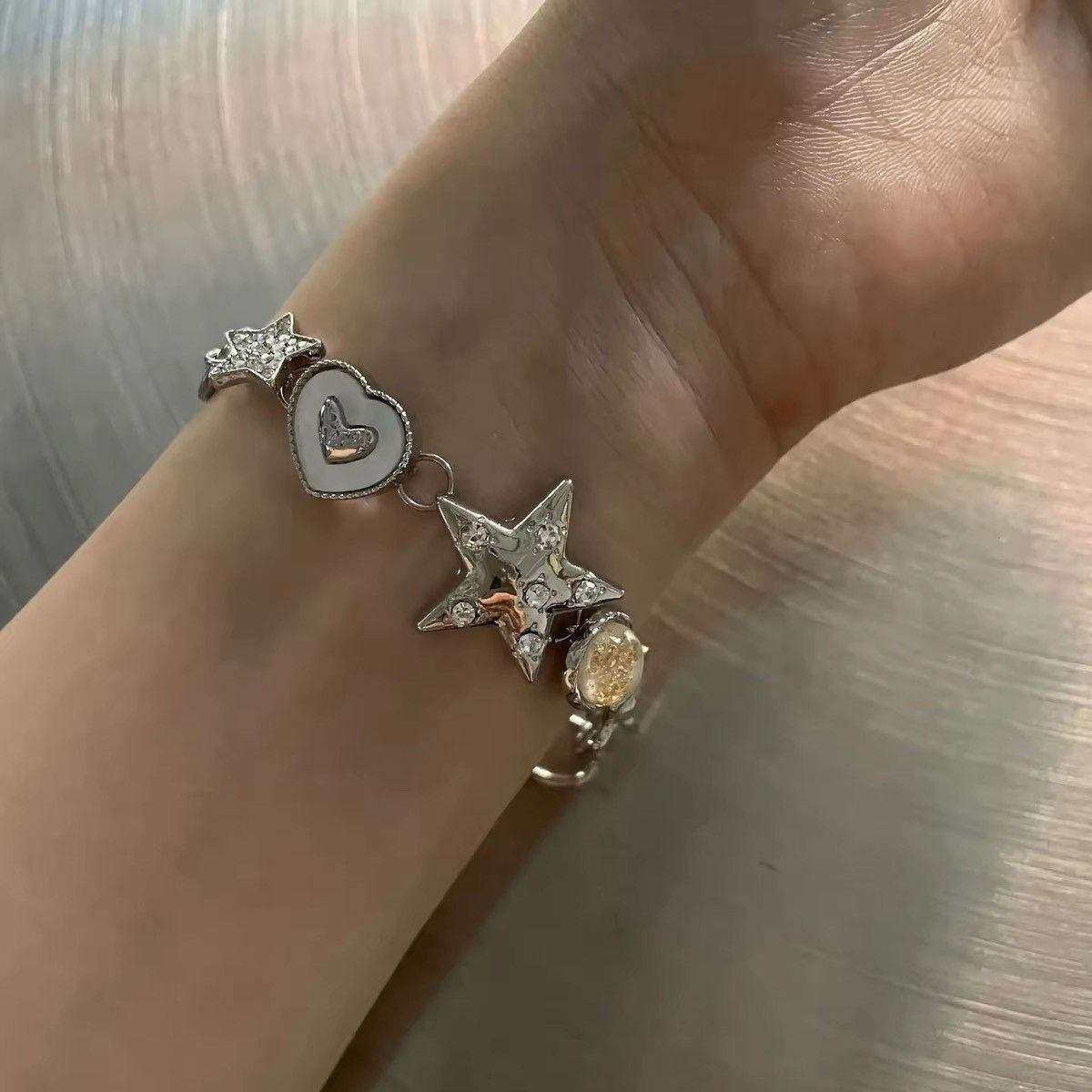 Japanese Brand × Vintage Heart Flower Chain Bracelets Size ONE SIZE - 2 Thumbnail