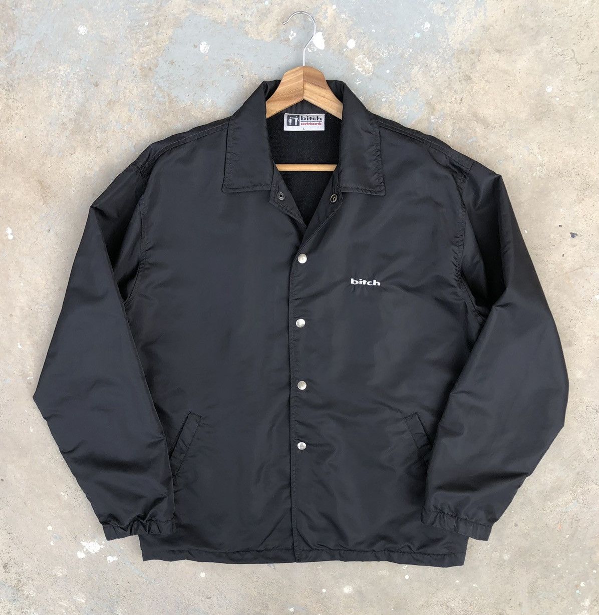Vintage Vintage bitch Skateboards Coach Jacket Size US L / EU 52-54 / 3 - 10 Thumbnail