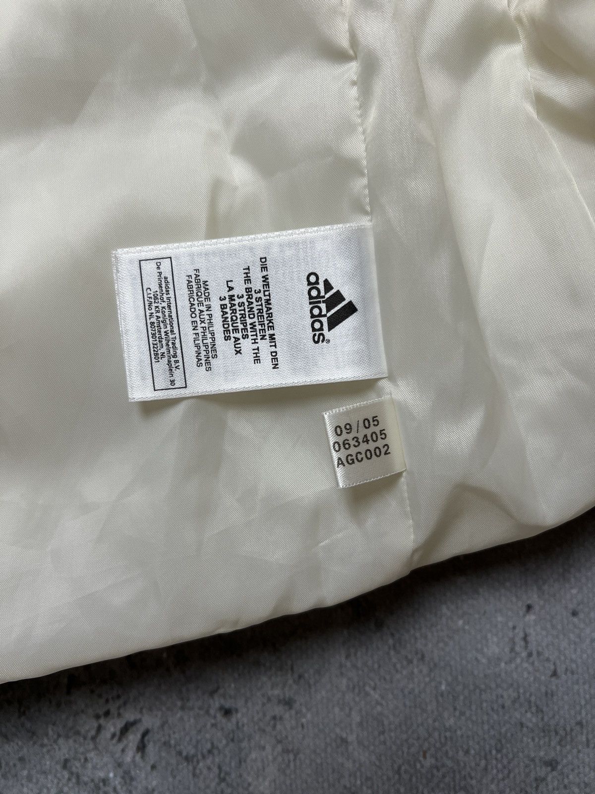 Adidas 00s Adidas Zipper Vintage Puffer Zip-Up Vest y2k 90s Size S / US 4 / IT 40 - 10 Thumbnail