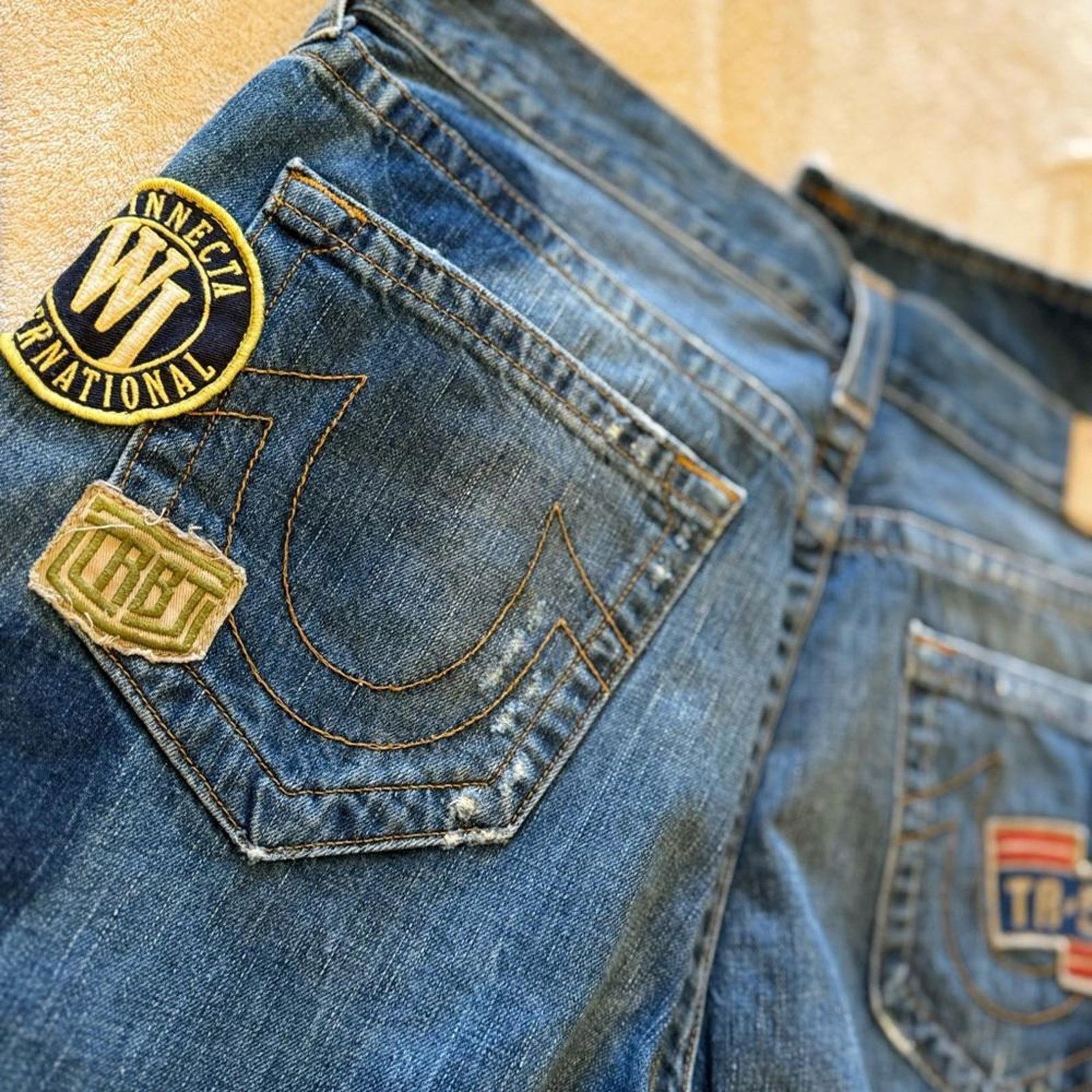 True Religion True Religion Rare Patch Denim Jeans - Unique Style Size US 34 / EU 50 - 6 Thumbnail