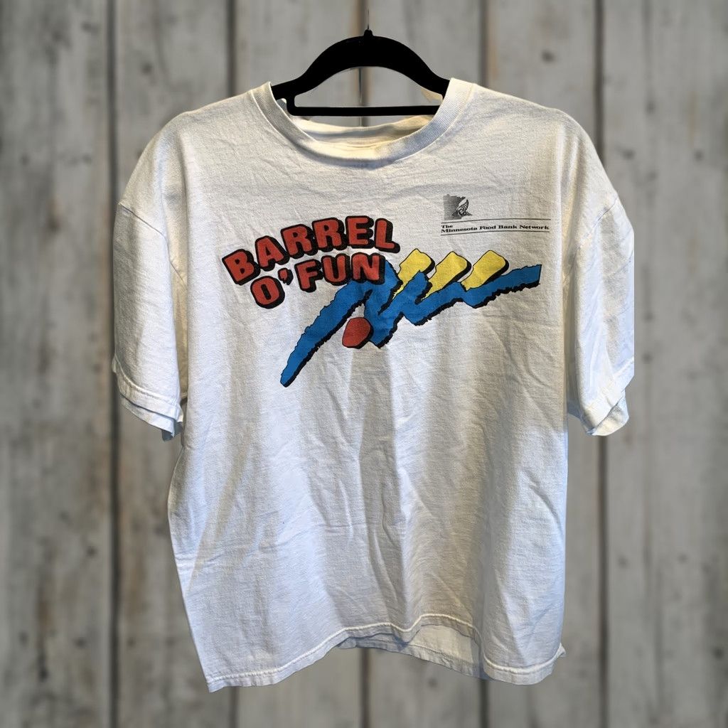 Fruit Of The Loom VINTAGE We Fest Barrel Fun REBA Kenny Rodgers Food Bank Shirt Mens XL White Crew Neck Short Sleeve graphic Print 90s Concert Toys? Size US XL / EU 56 / 4 - 1 Thumbnail