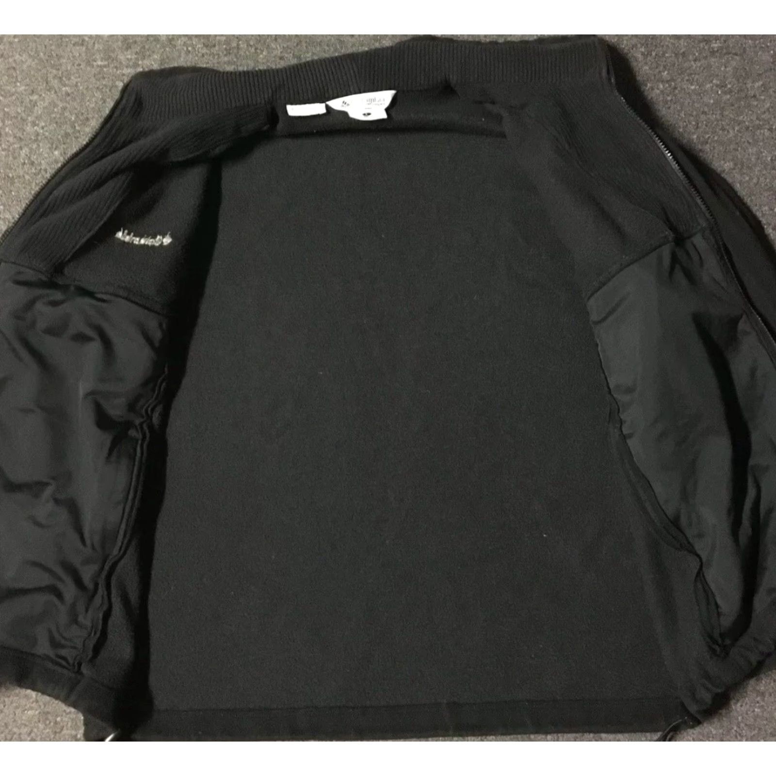 Vintage VINTAGE Columbia Fleece Jacket Men L Black 90s Hiking Outdoors Camping Sailing Nautical Beach USA Pattern Striped Zip Pockets Size US L / EU 52-54 / 3 - 4 Thumbnail