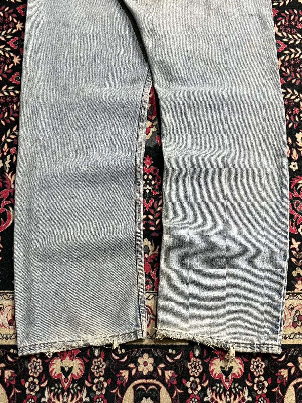 Vintage Vintage 90s Levi’s 505 Batwing Regular Straight Trashed Jean Size US 36 / EU 52 - 11 Thumbnail