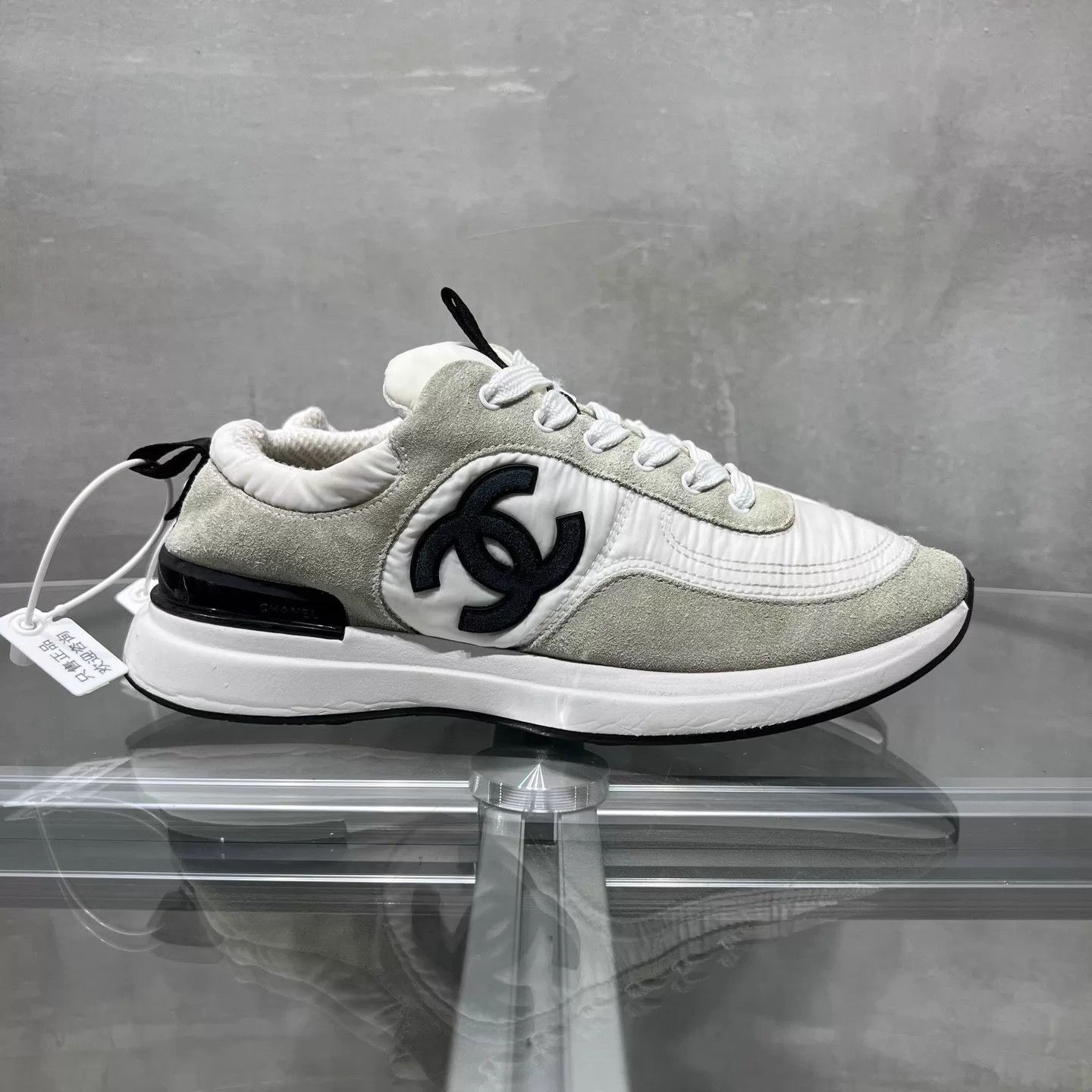 Chanel Chanel CC Sneakers 37.5 EU YH26903 Size US 7 / IT 37 - 4 Thumbnail