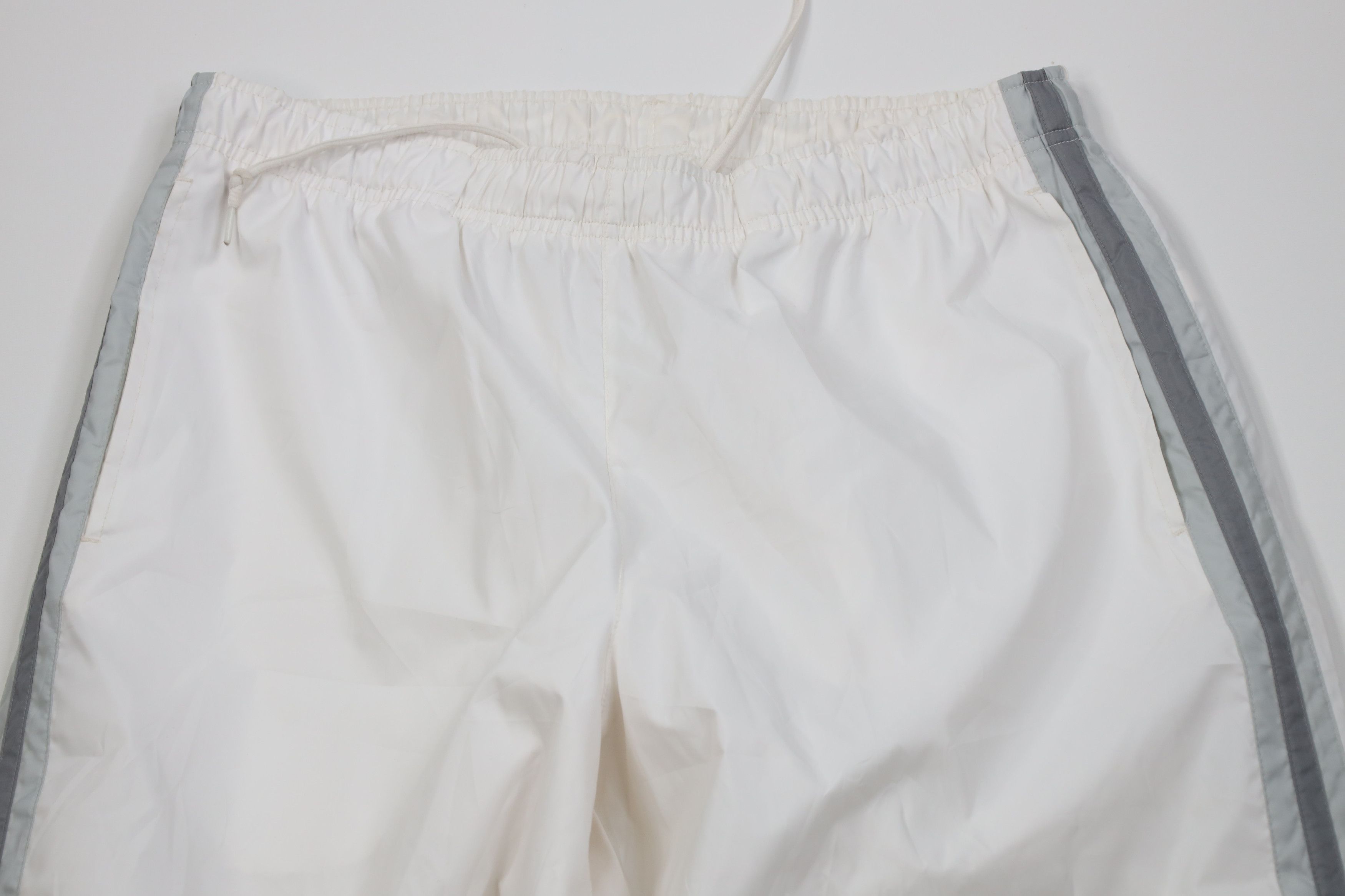 Nike Vintage Y2K Nike Swoosh Wide Leg Windbreaker Pants White Size US 36 / EU 52 - 2 Thumbnail