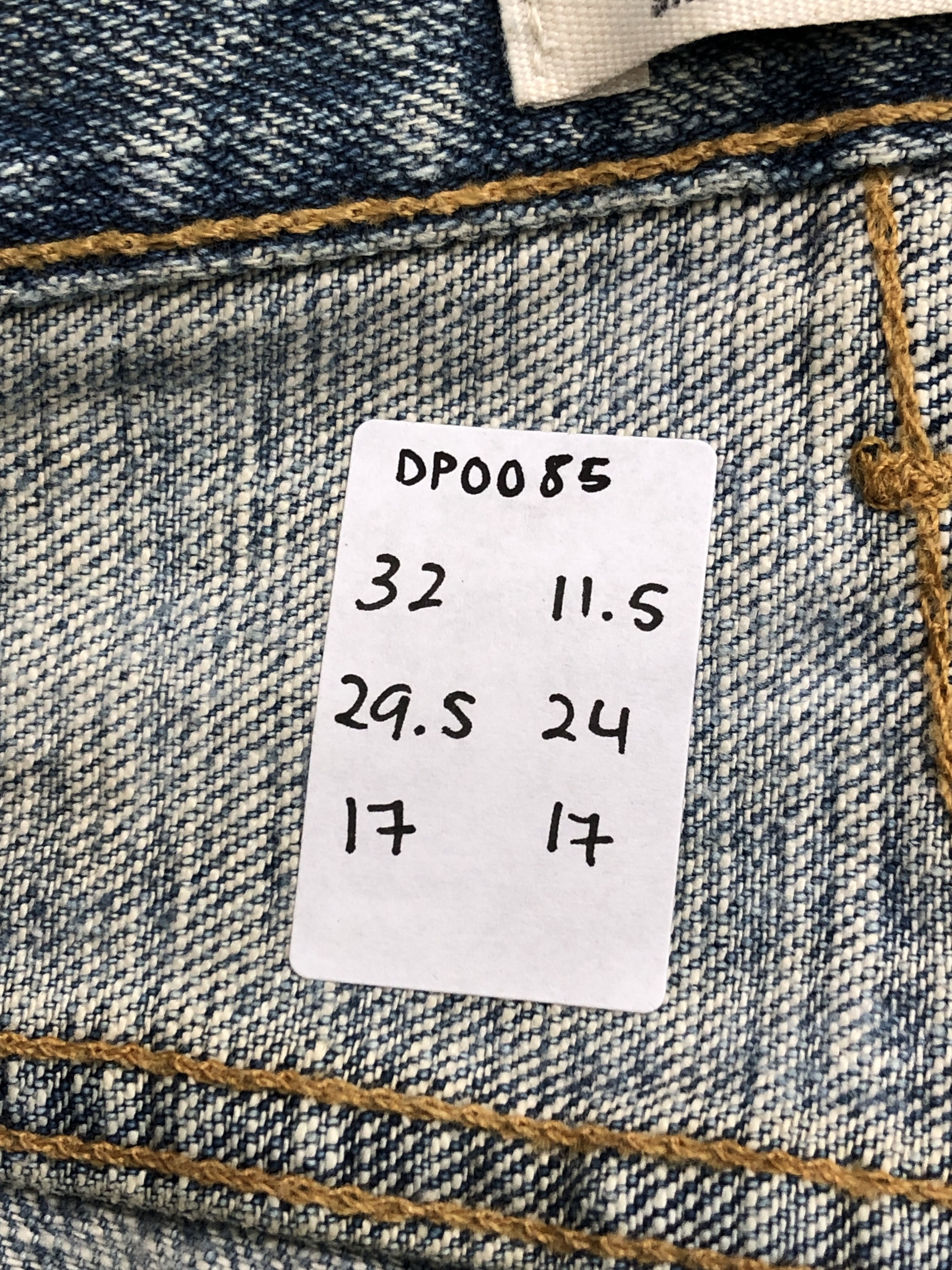 Levi's × Vintage Light Blue Washed Vintage Levis 501 Jeans Size US 32 / EU 48 - 14 Thumbnail