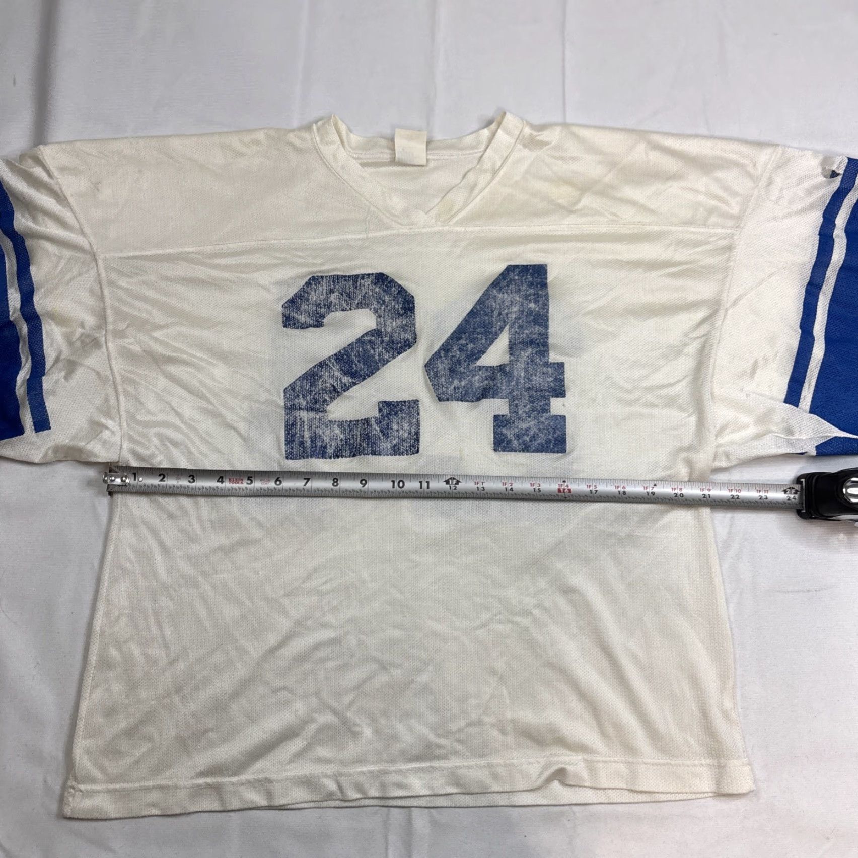 Vintage VINTAGE Optiwear Football Jersey L HIGH SCHOOL Blue White #24 Mens Regular Large White School Activewear Casual United States Pre-owned Fair Size US L / EU 52-54 / 3 - 5 Thumbnail