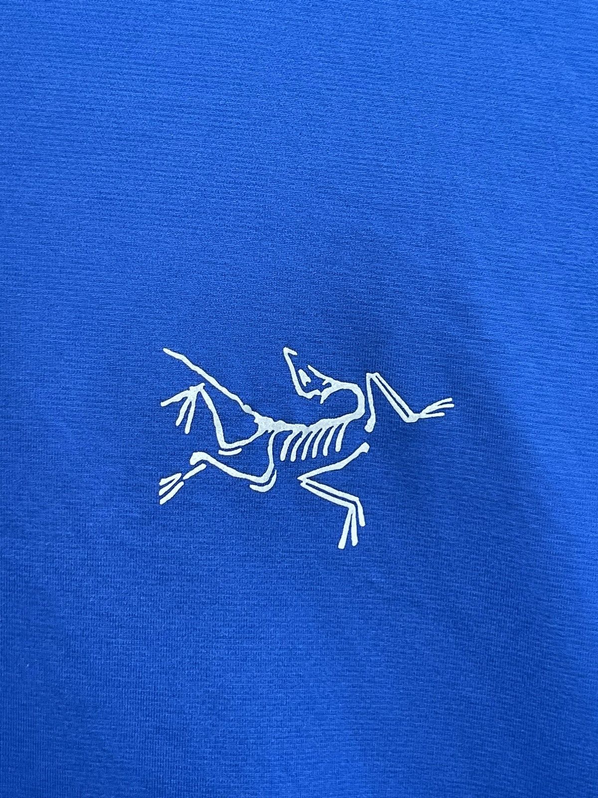 Arc'teryx Arcteryx blue t-shirt big logo jersey Size US L / EU 52-54 / 3 - 8 Thumbnail