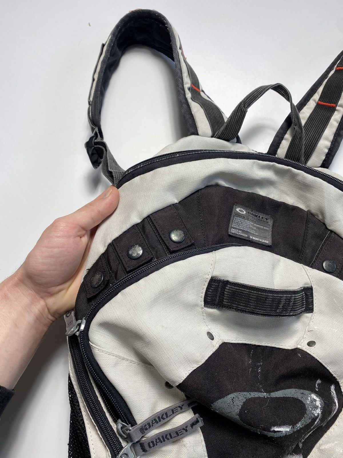 Japanese Brand × Oakley Oakley Archive Y2K Field Tactical SoftWare BackPack Bag Size ONE SIZE - 8 Thumbnail