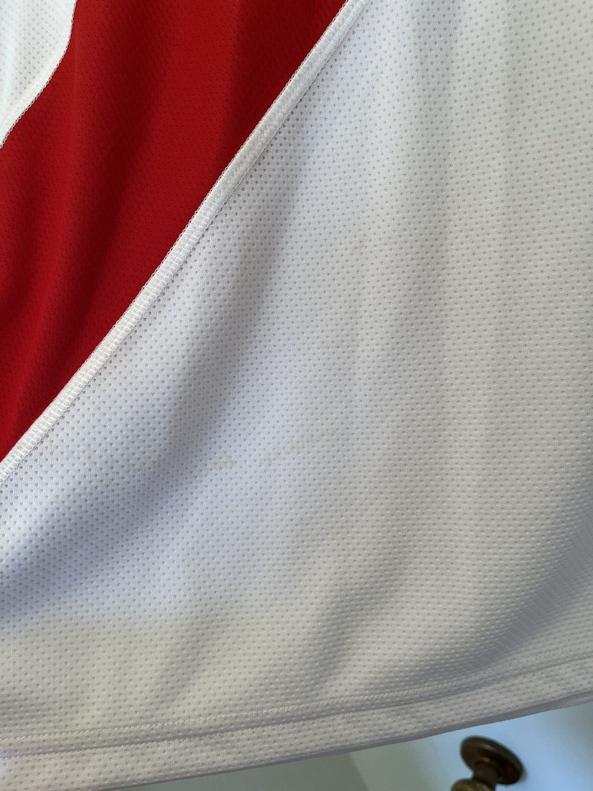 Umbro Authentic Peru 2018 World Cup Jersey Size US XL / EU 56 / 4 - 5 Thumbnail