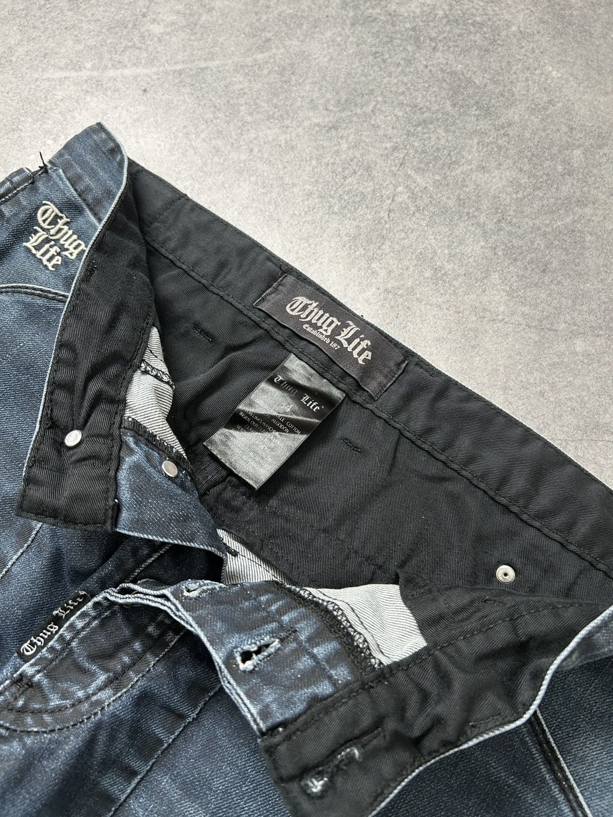 Japanese Brand Vintage Thug Life y2k distressed jeans mens dark blue Size US 34 / EU 50 - 7 Thumbnail