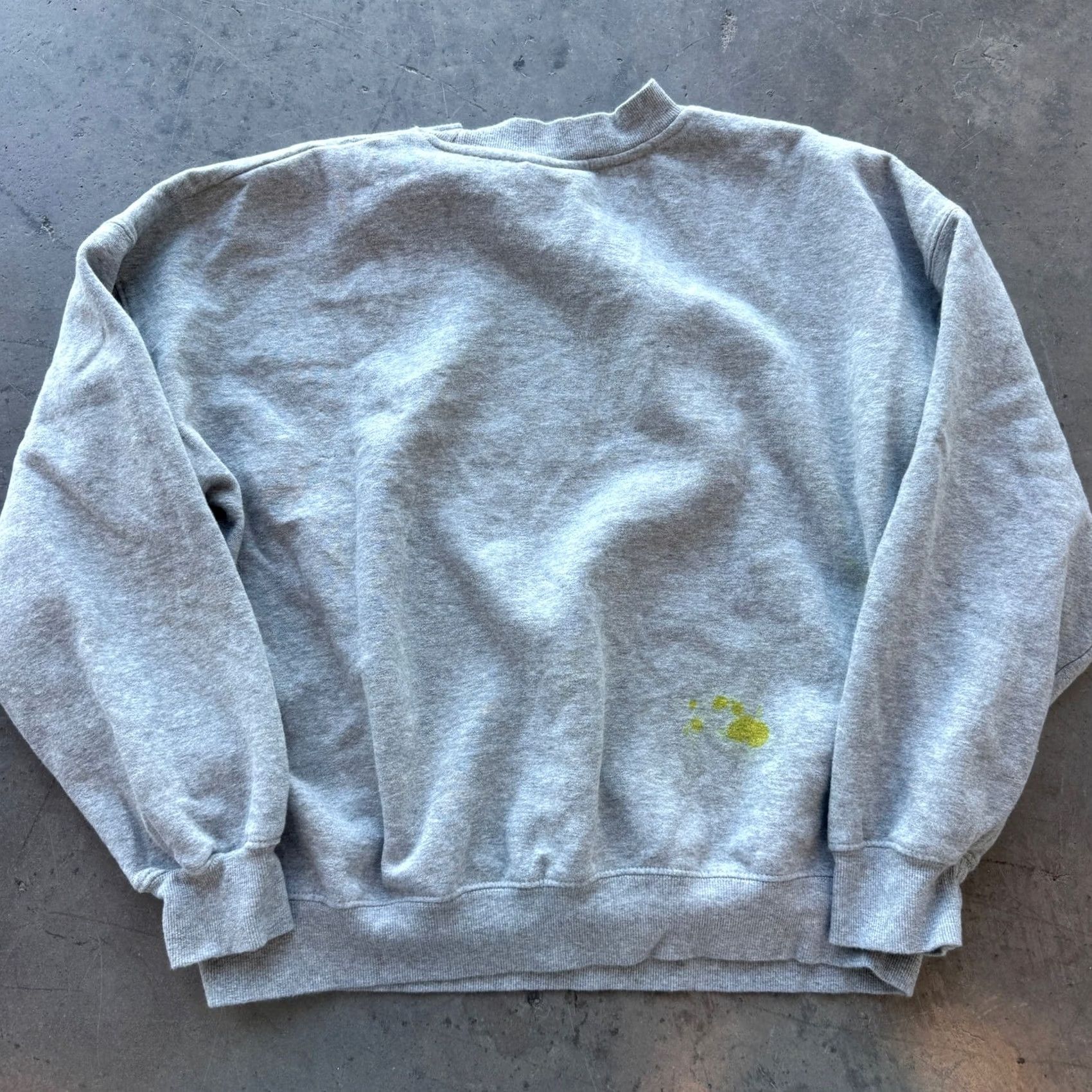 Vintage VINTAGE Taylor Swift Eras Tour Grey Signature Crewneck Sweatshirt Women's XL Size XL / US 12-14 / IT 48-50 - 2 Thumbnail